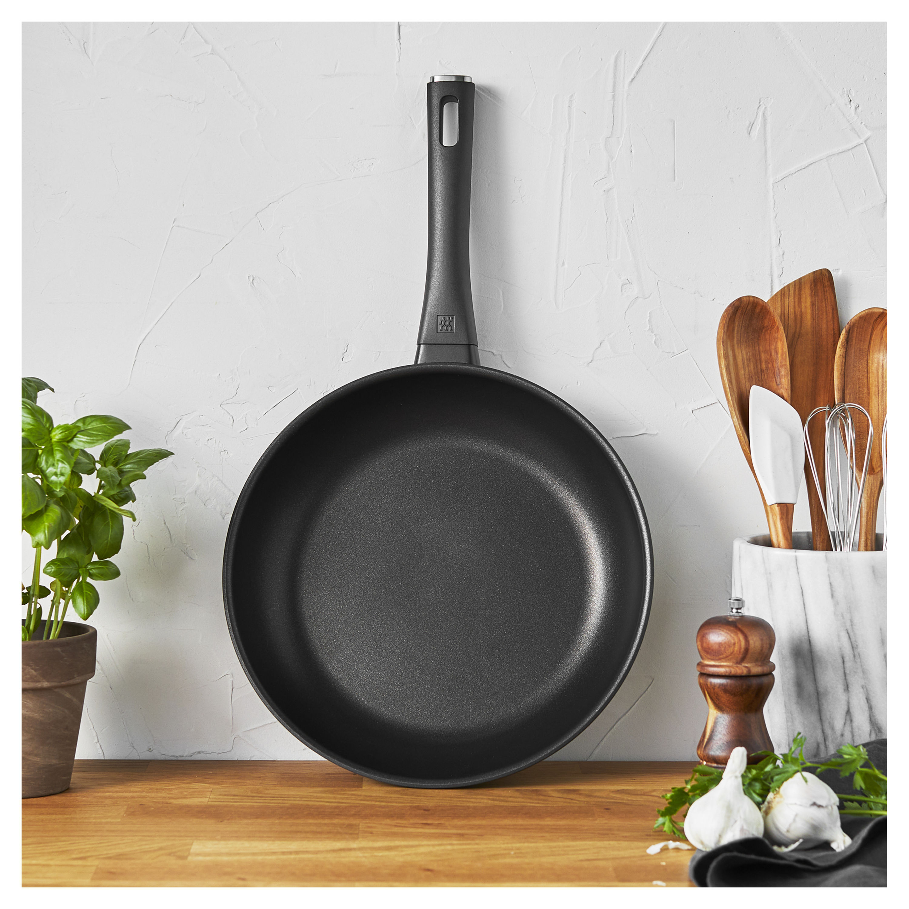 11 Nonstick Frying Pan with Tong for Cooking, Omelette Pan