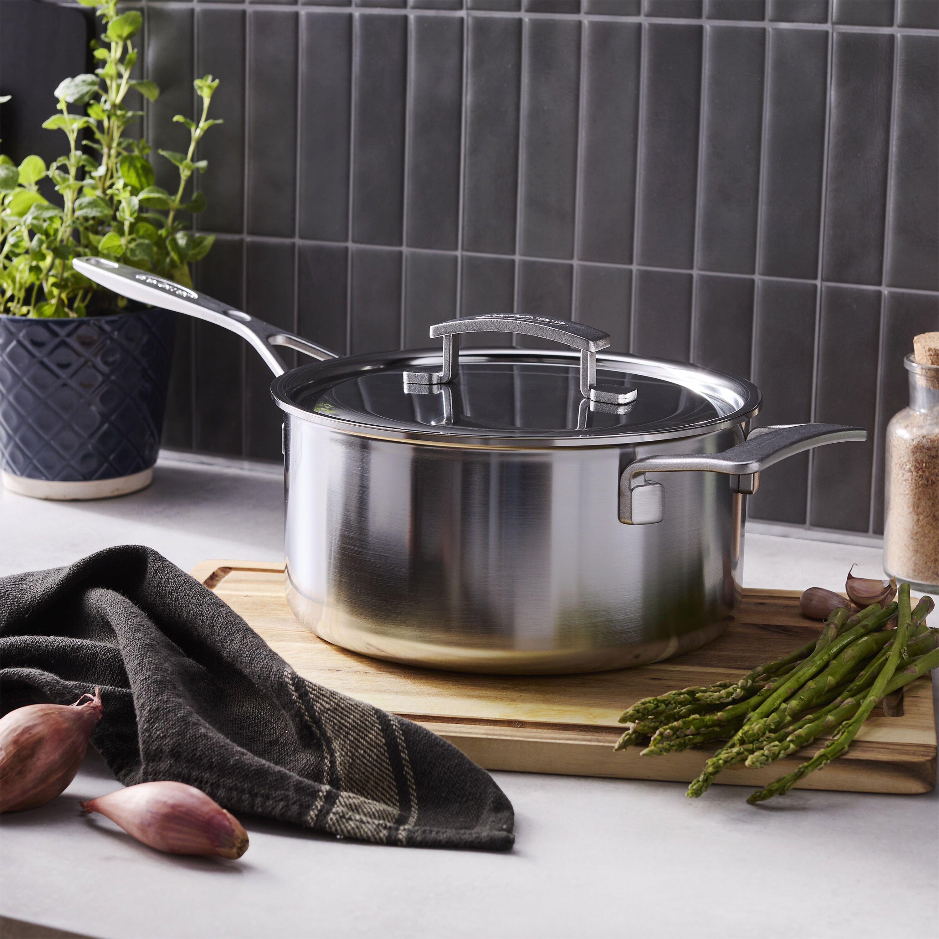 Buy Demeyere Industry 5 Sauce pan with lid | ZWILLING.COM