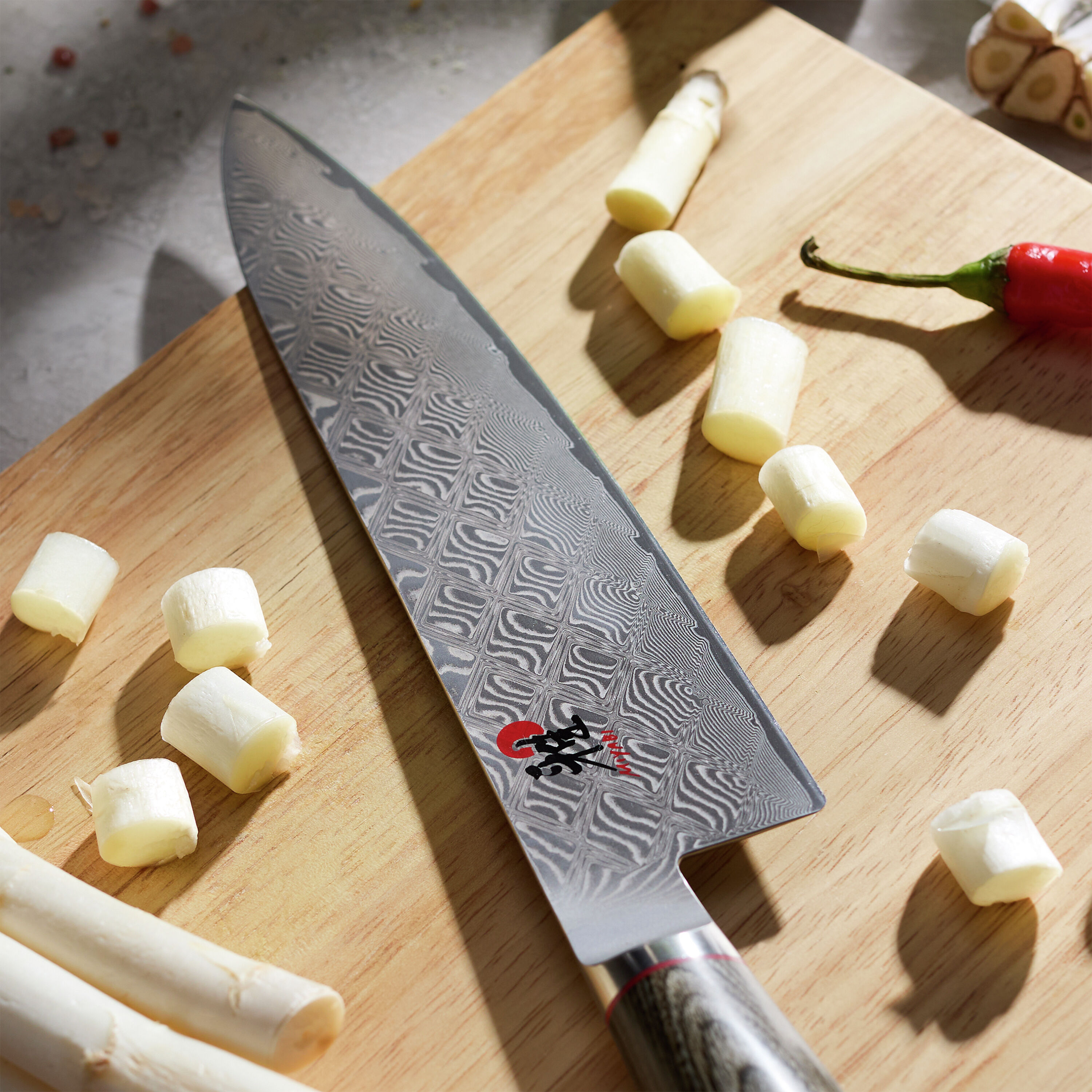 Buy MIYABI Hiko 8-inch, Chef's Knife | ZWILLING.COM