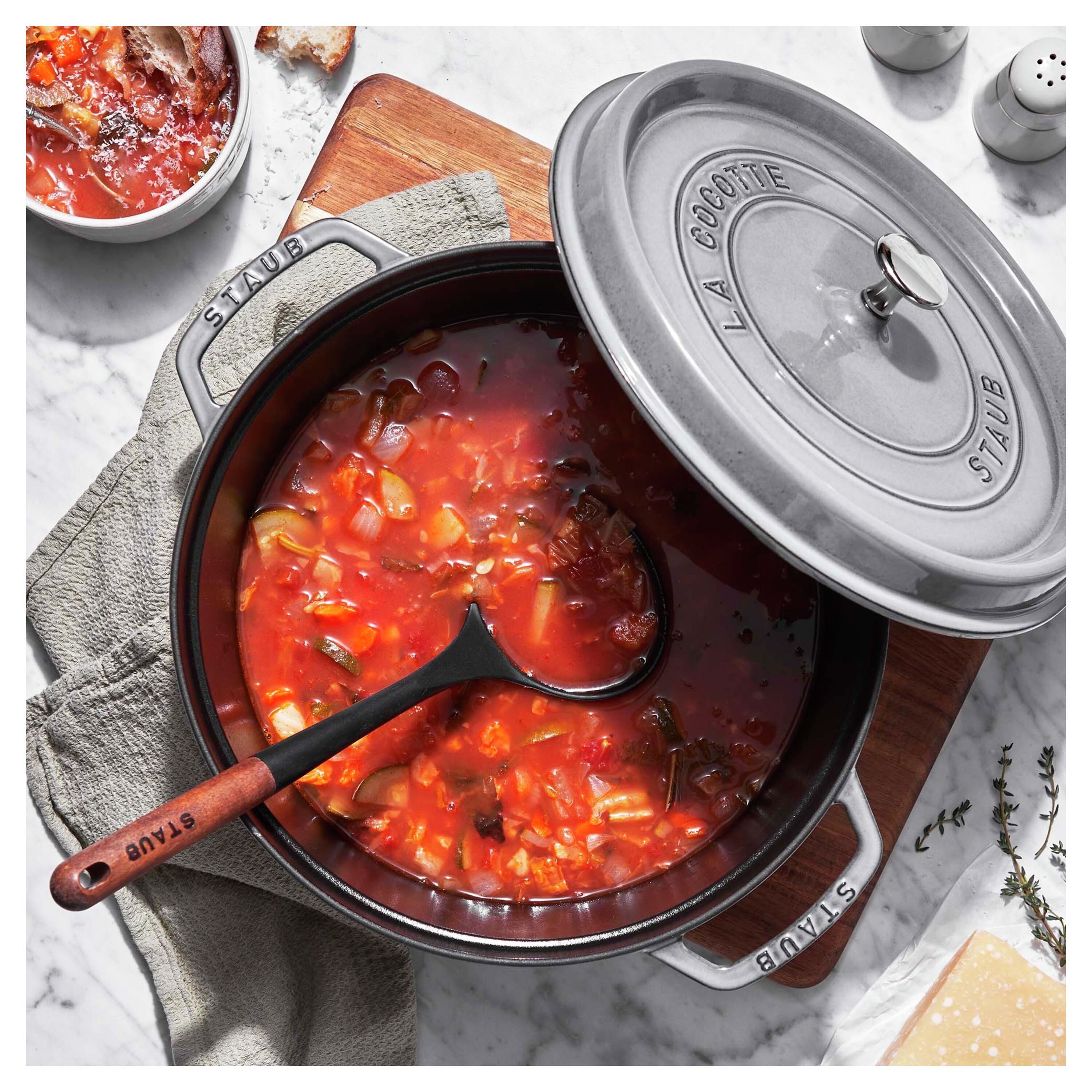 Buy Staub La Cocotte Cocotte | ZWILLING.COM