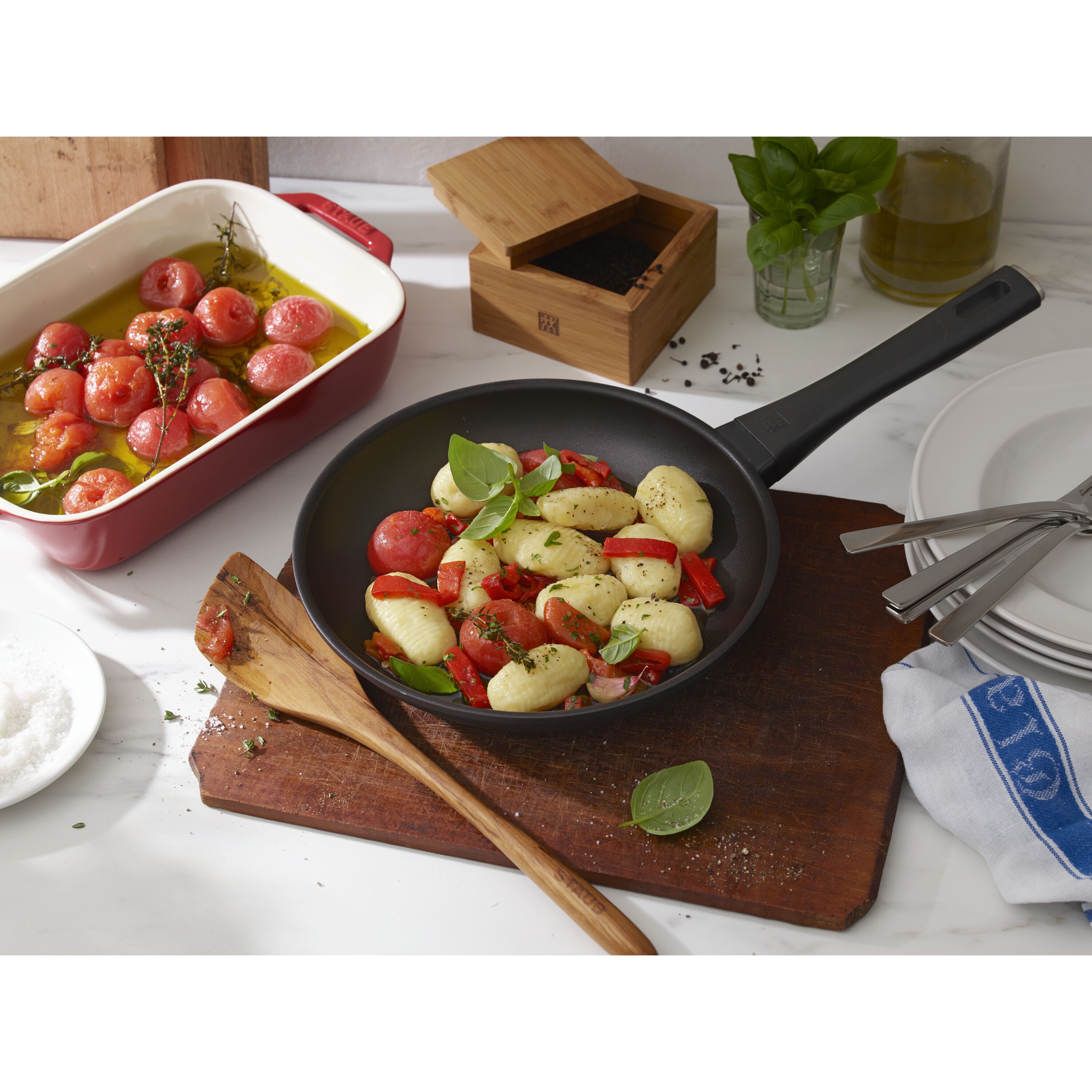 ツヴィリング　モーメント　フライパン　２個セット Amazon | zwilling ツヴィリング モーメント 〈 フライパン × ミルク