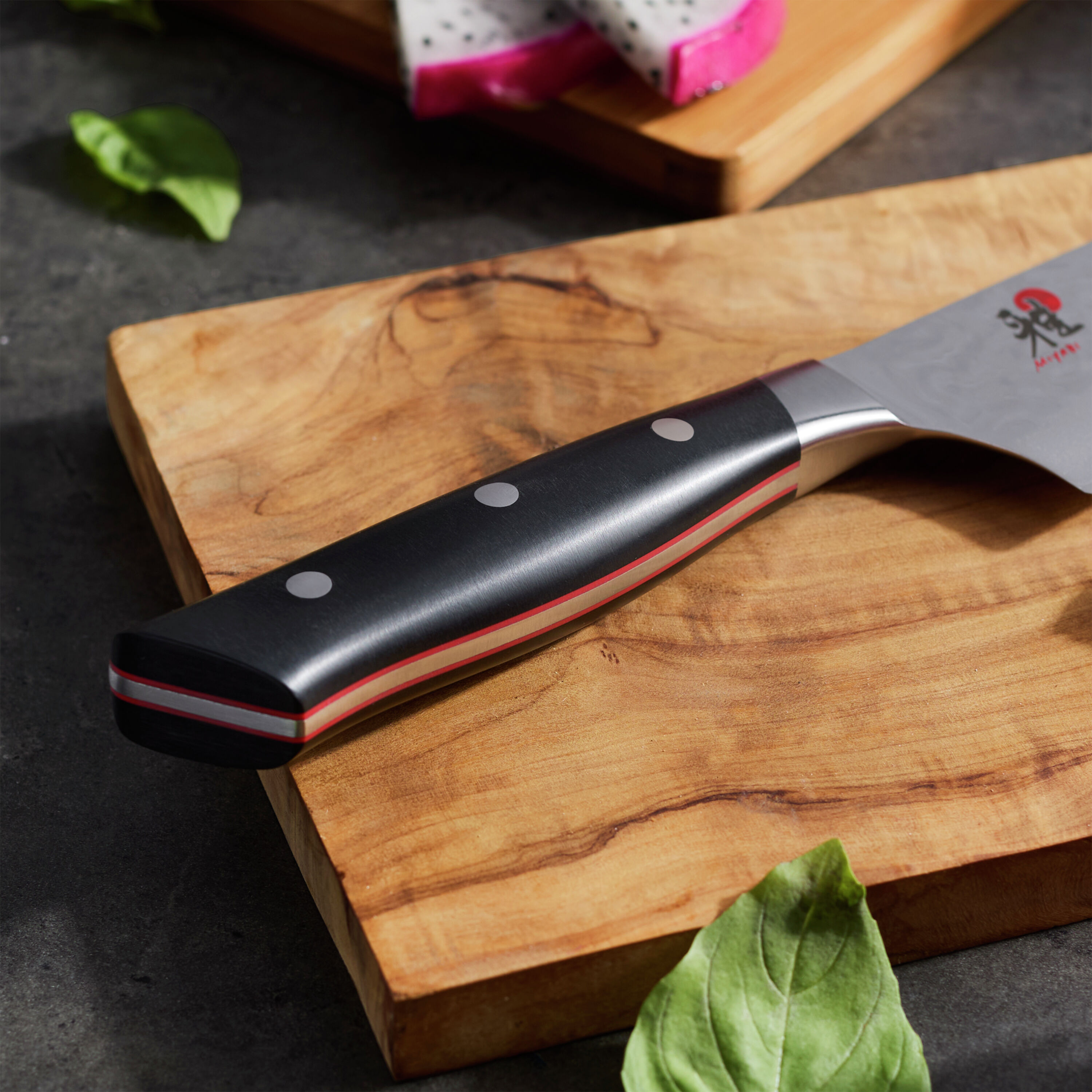 Buy MIYABI HISHO 400FCT 7-inch, Fine Edge Santoku | ZWILLING.COM