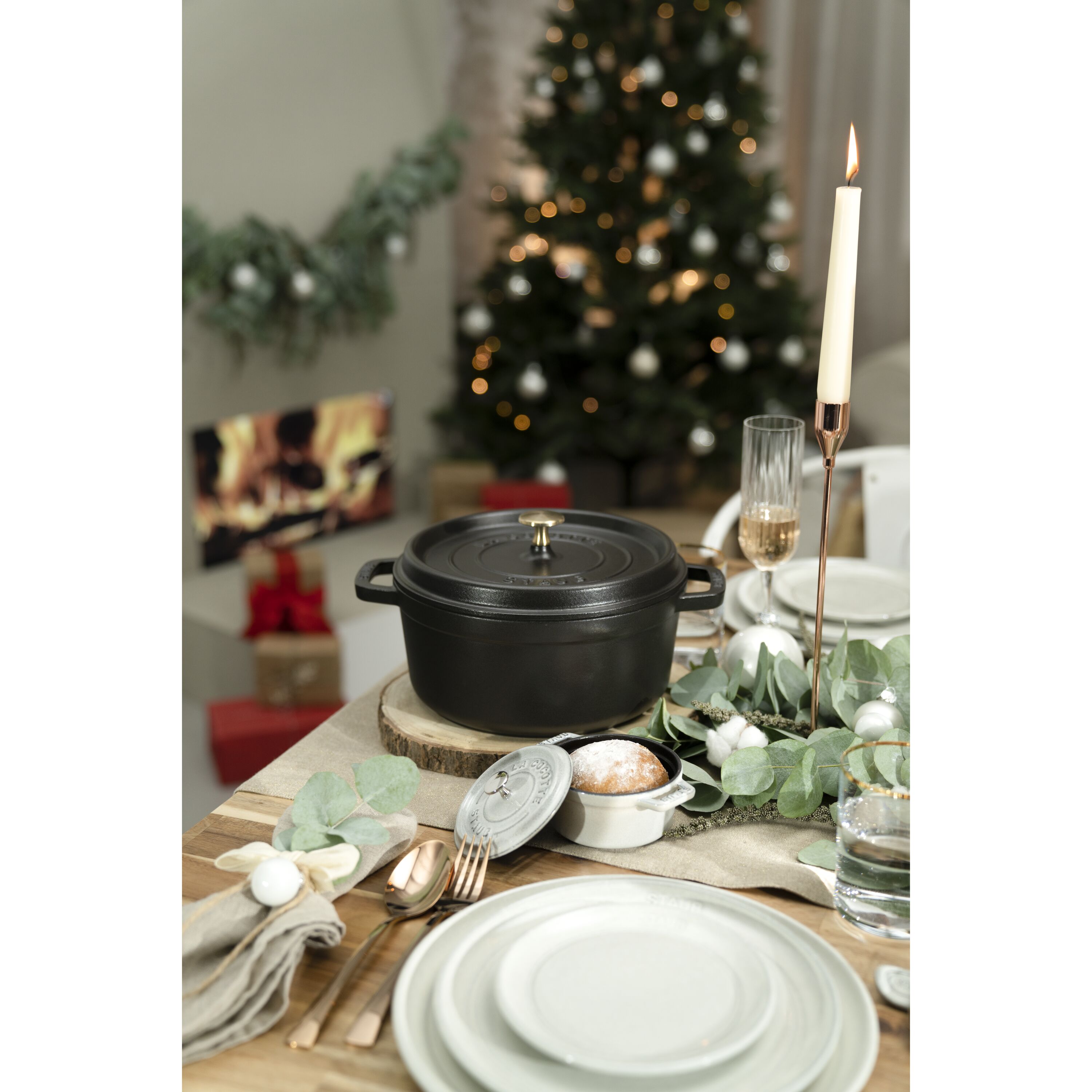 staub ストウブ ピコ ココット ラウンド ブラック 24cm 【公式通販】