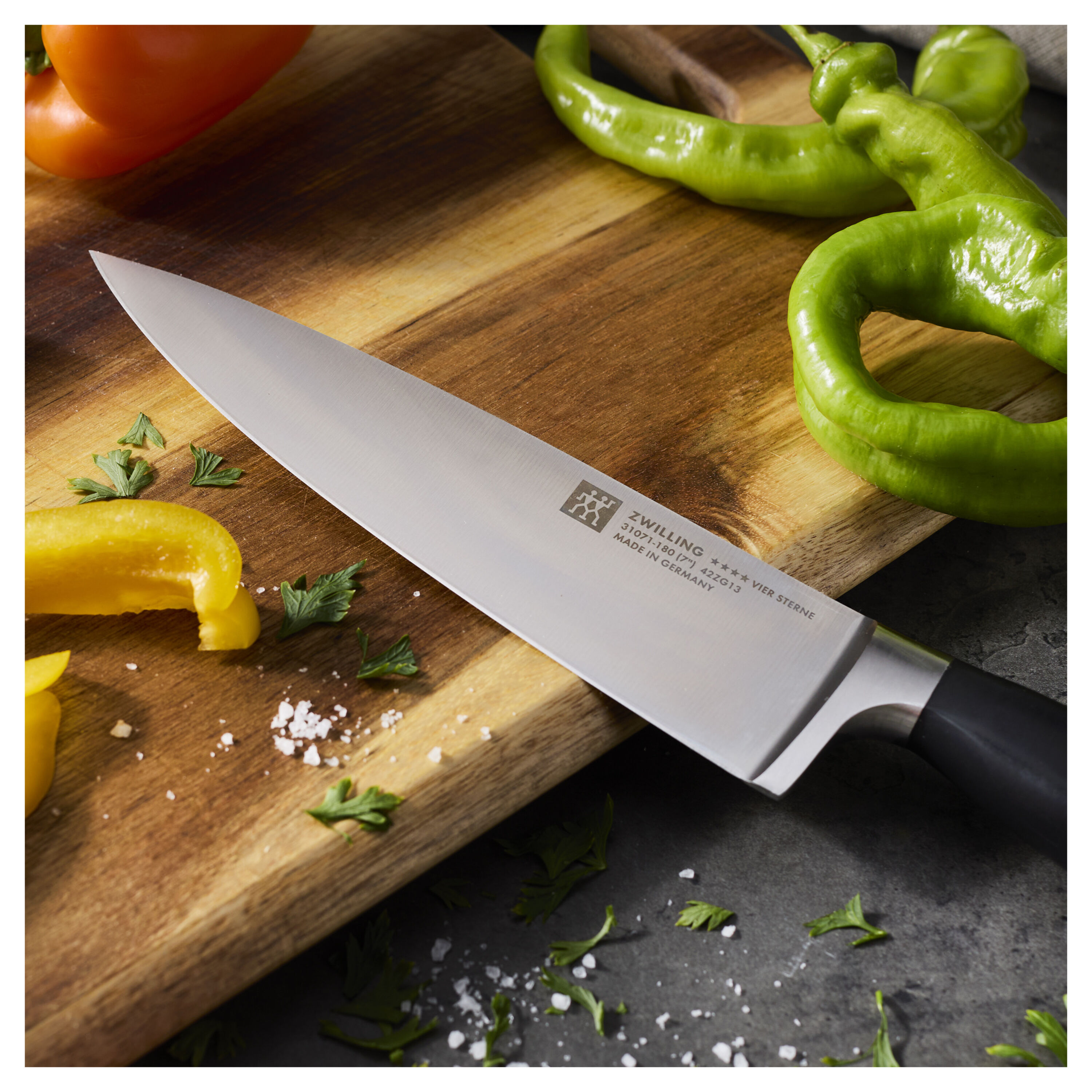 Buy ZWILLING Four Star Chef's knife | ZWILLING.COM