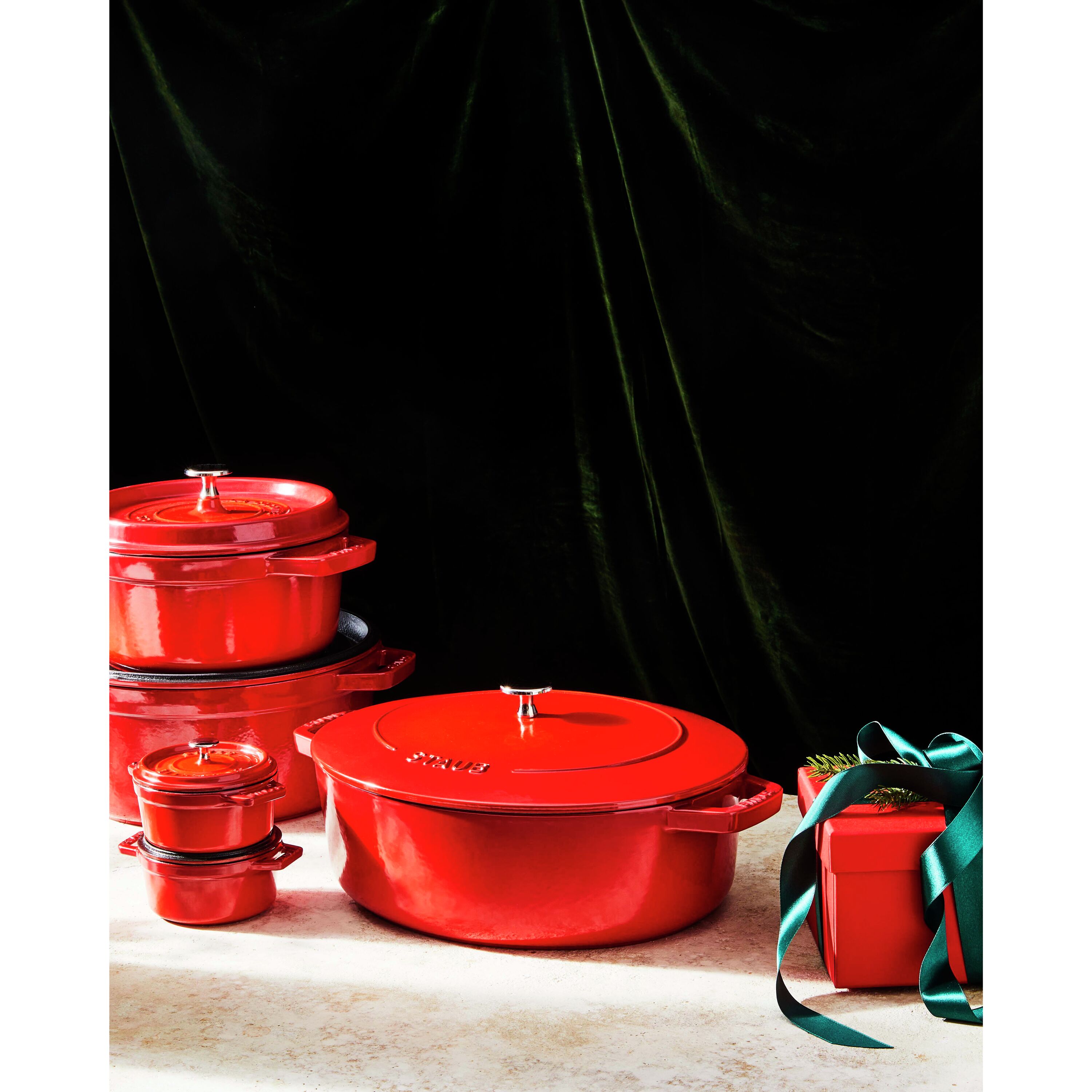 Buy Staub Cast Iron French oven | ZWILLING.COM