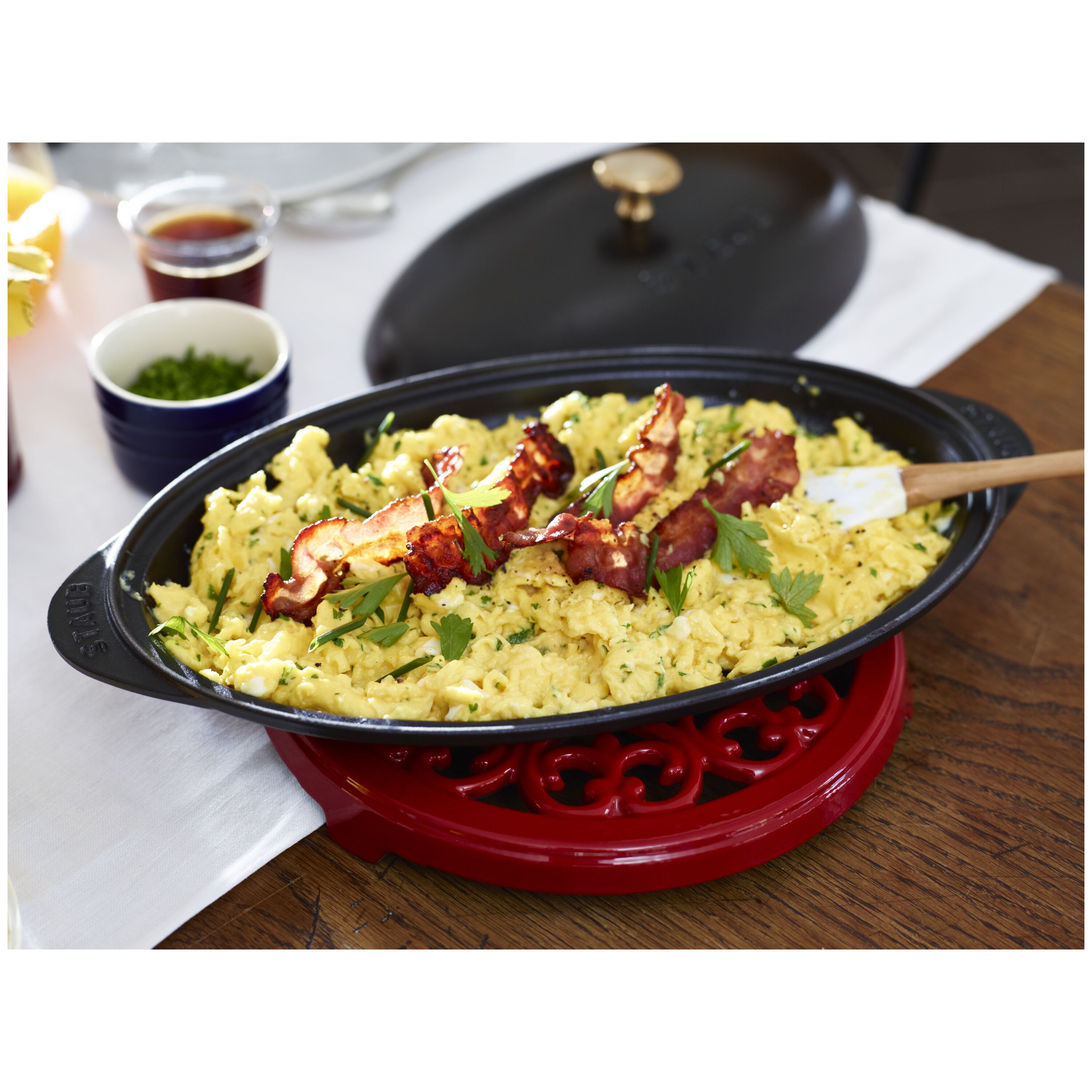 Staub Cast Iron - Specialty Items 12.25 inch, oval, Covered Fish Pan, black  matte