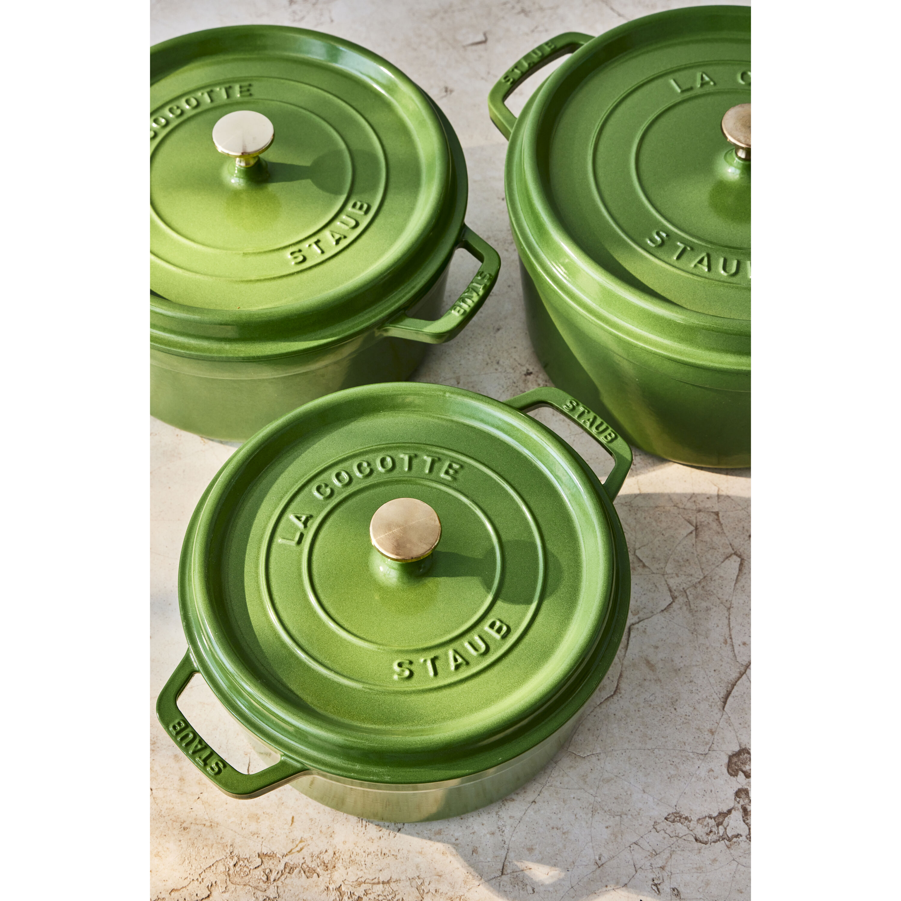 Buy Staub Cast Iron - Round Cocottes Cocotte | ZWILLING.COM