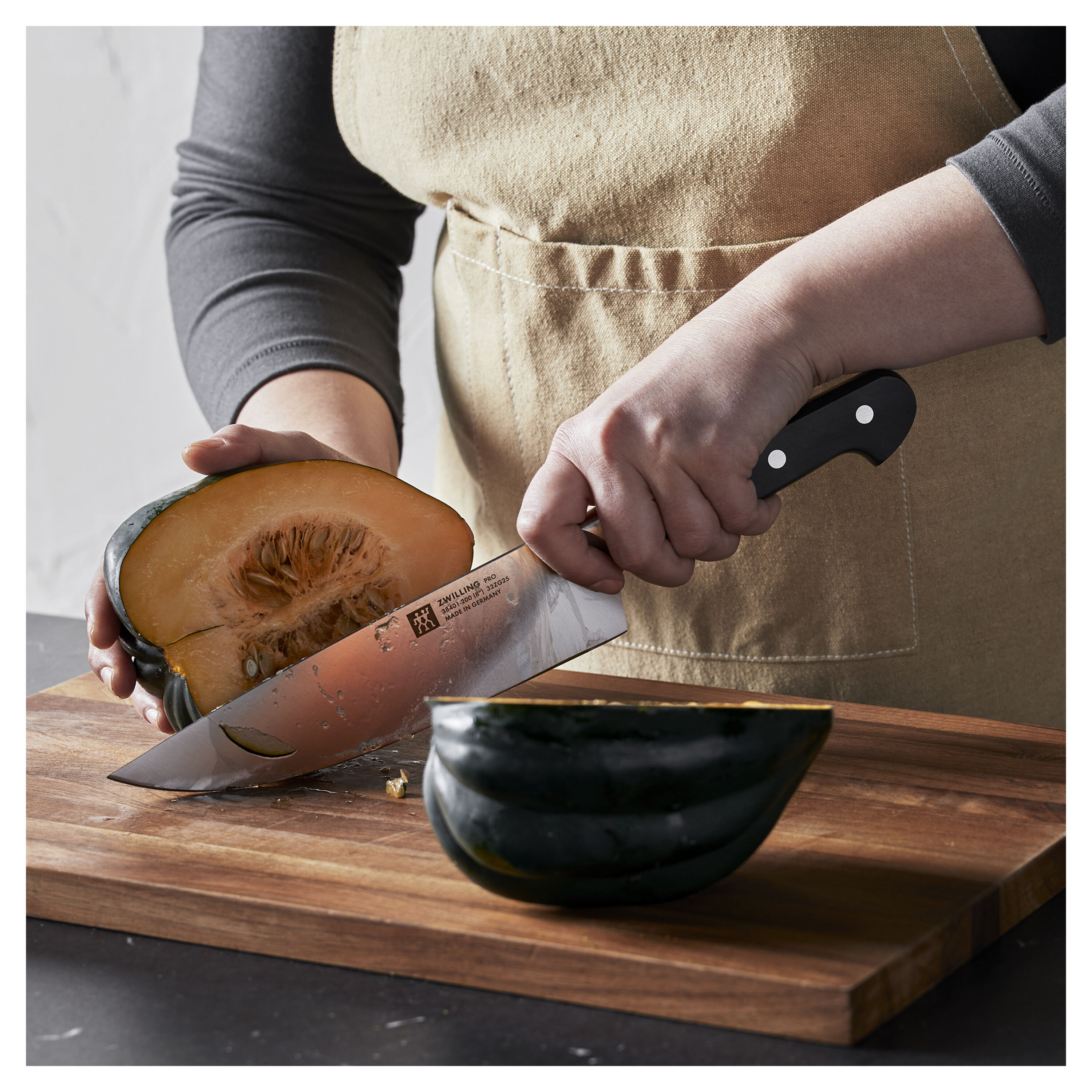 Buy ZWILLING Pro Chef's knife | ZWILLING.COM