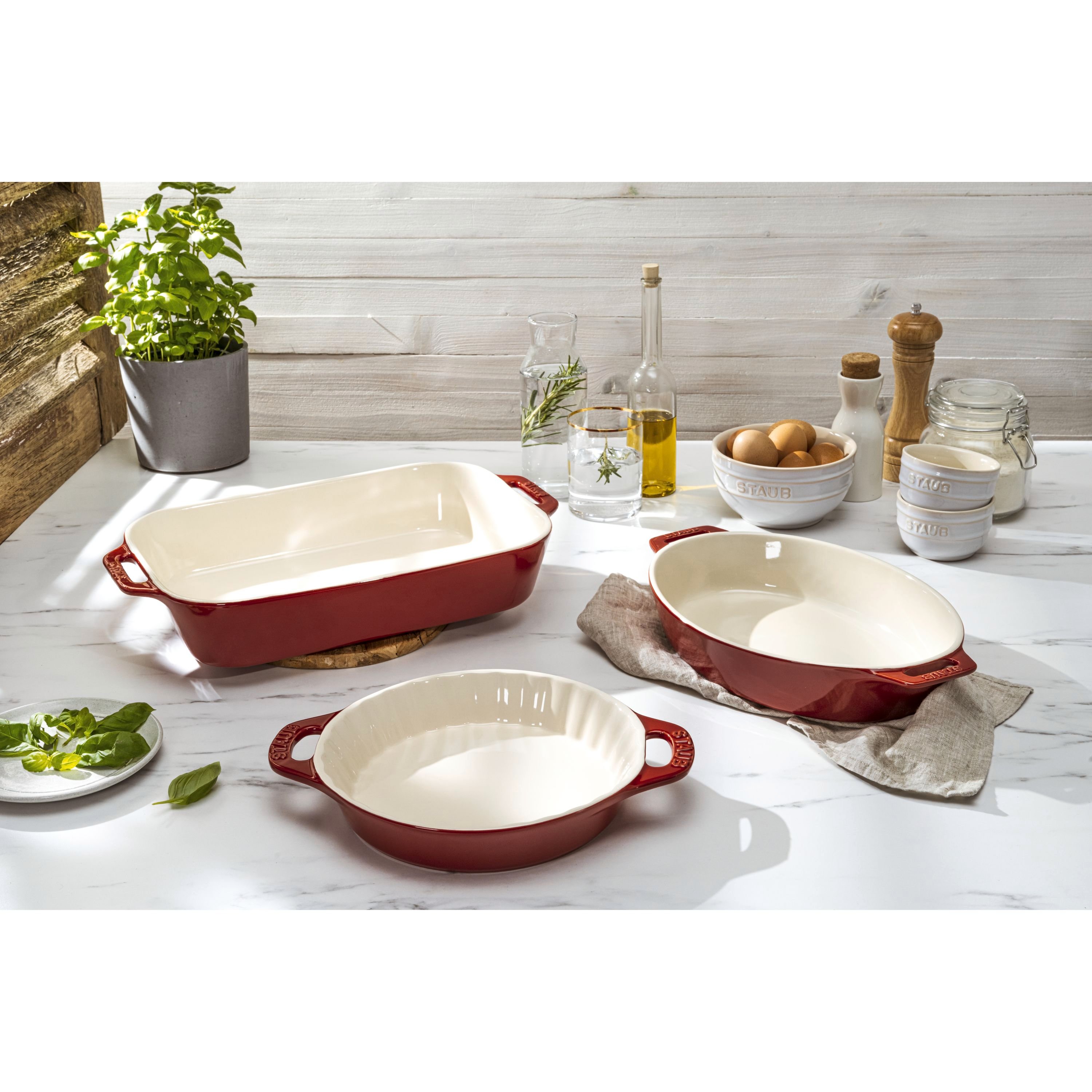 Staub 2-Piece Ceramic Nesting Oval Baking Dishes Set, White