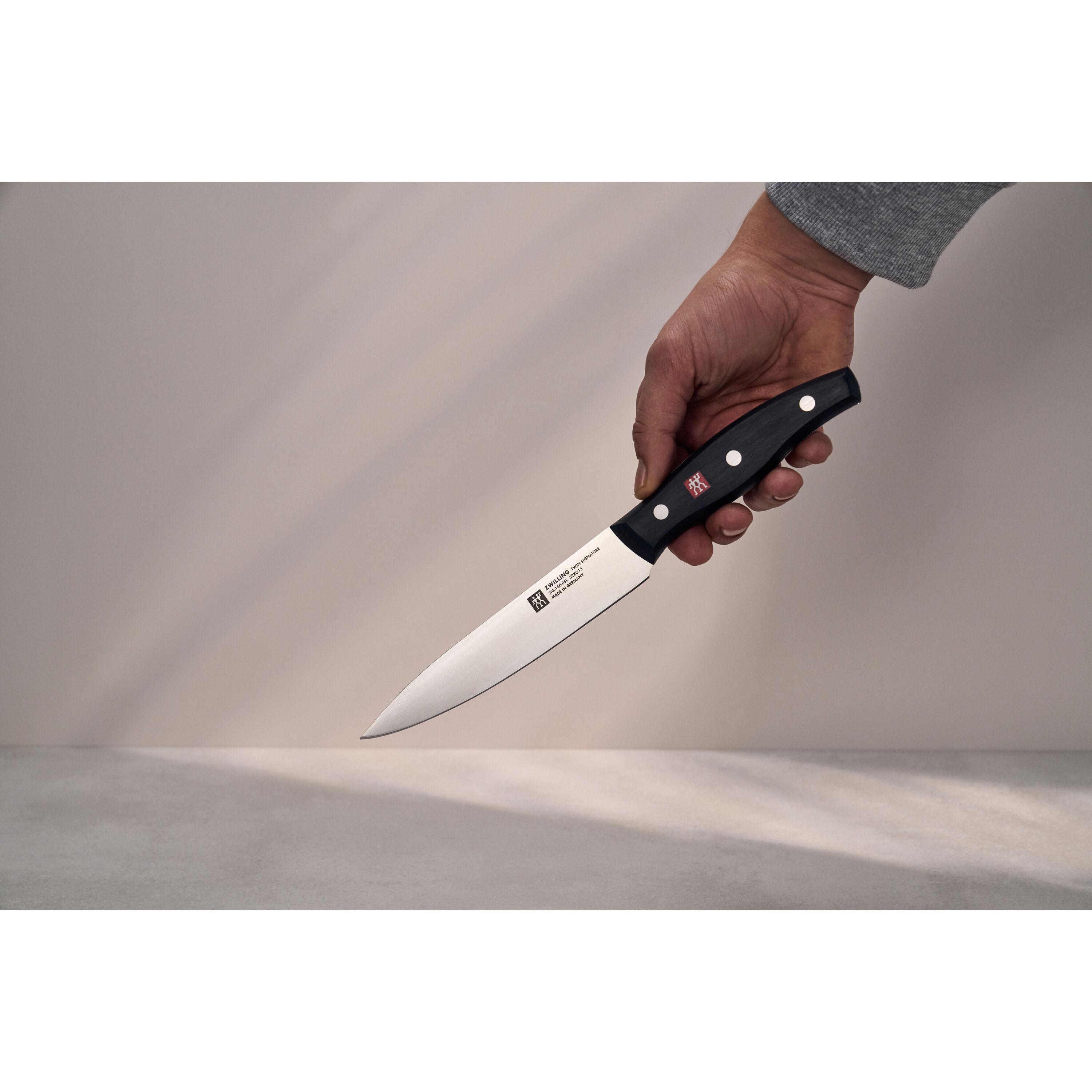 Buy ZWILLING Signature 6-inch, Utility Knife | ZWILLING.COM