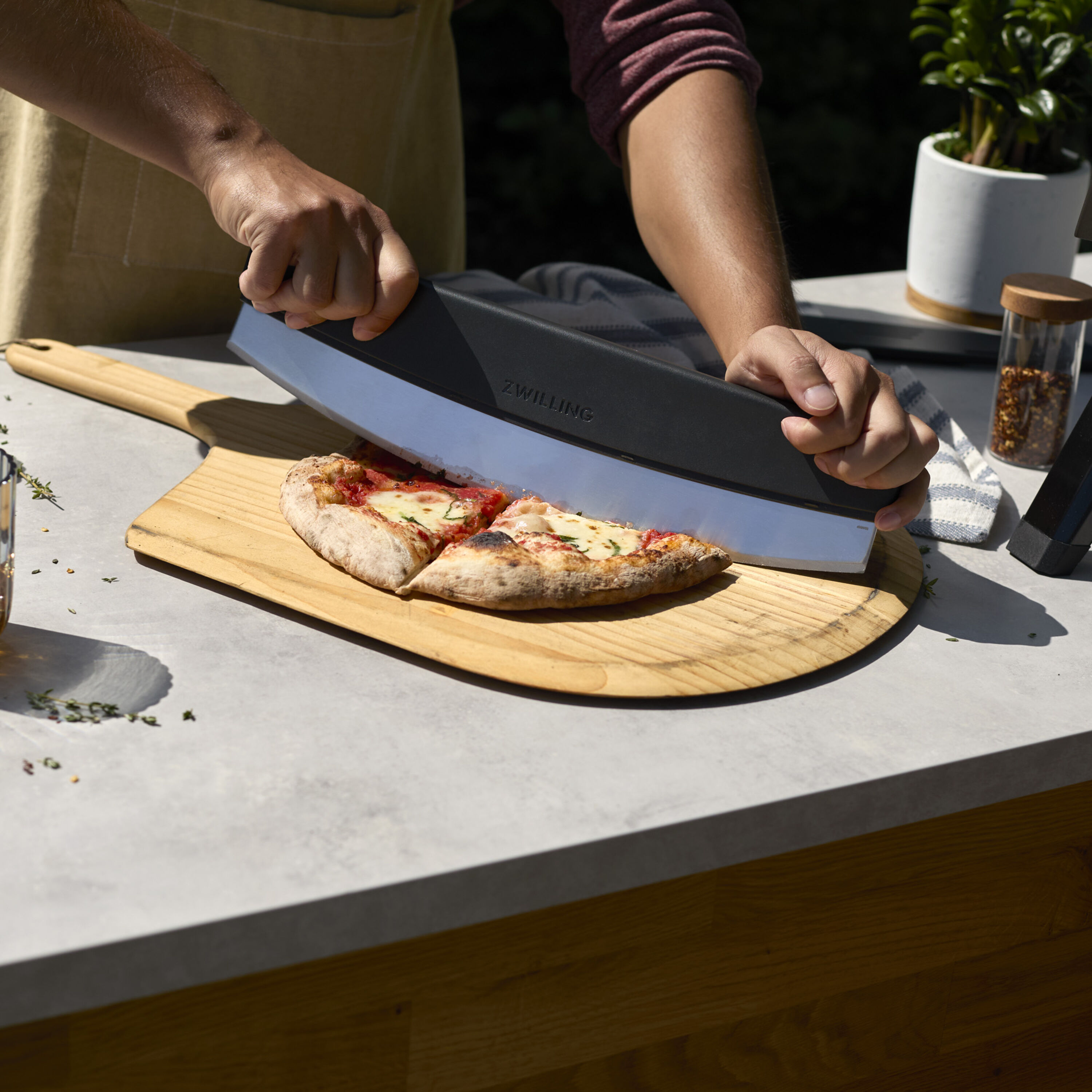 Buy ZWILLING BBQ+ Stainless Steel, Pizza Cutter | ZWILLING.COM
