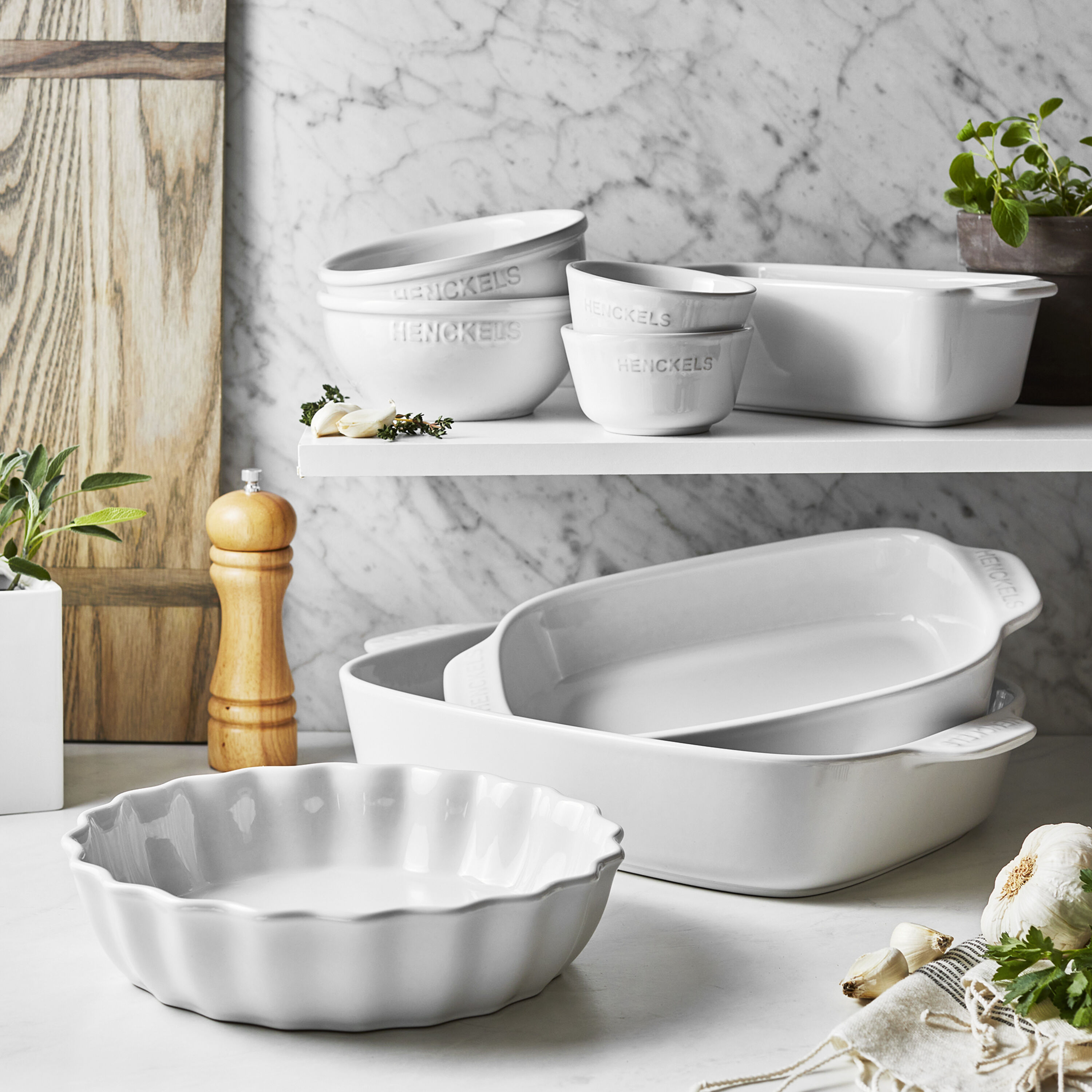 新品HENCKELS ヘンケルス、セラミック 食器セット ホワイト Buy Henckels Ceramic 8 Piece Bakeware set, white | ZWILLING.COM