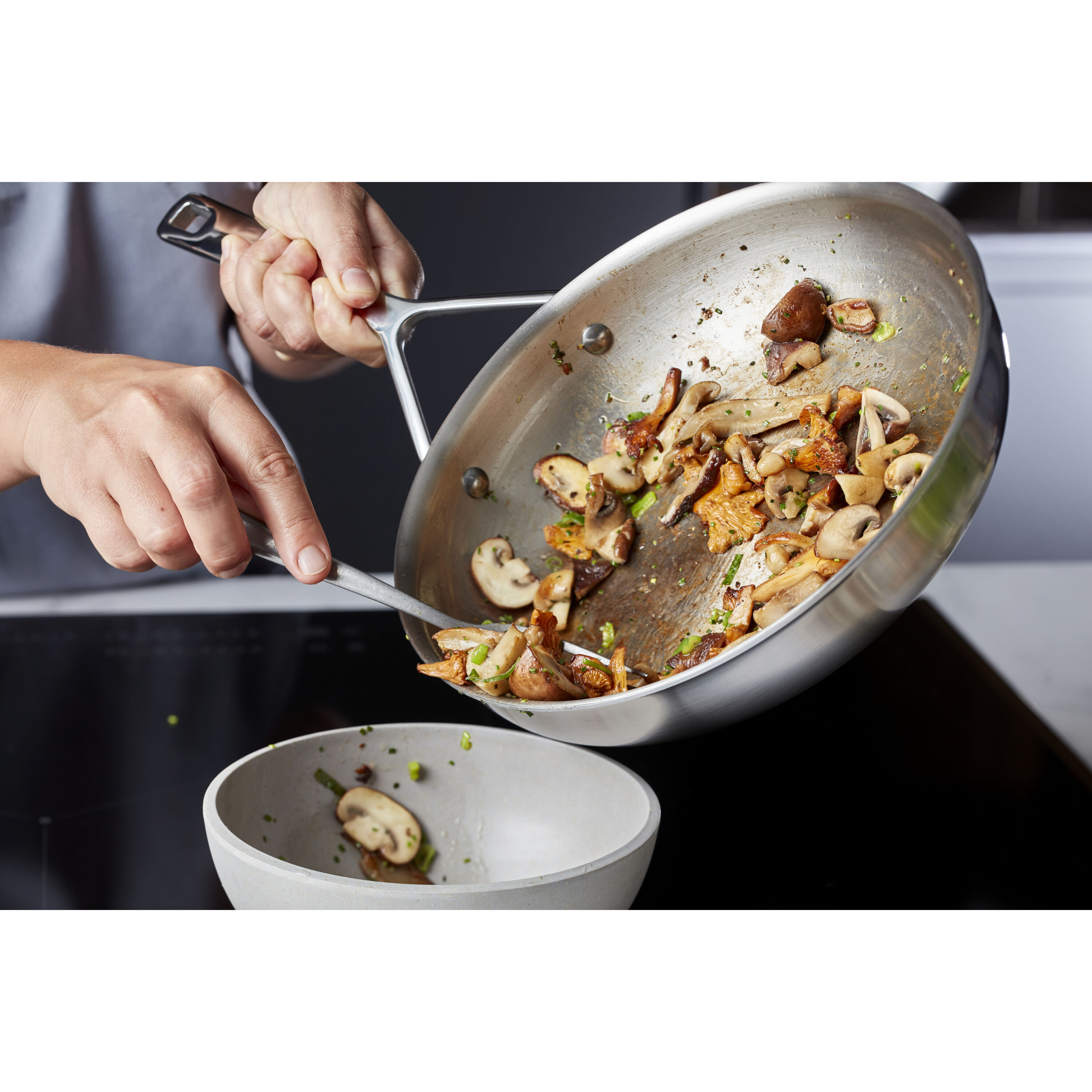 Buy Demeyere Essential 5 Frying pan | ZWILLING.COM