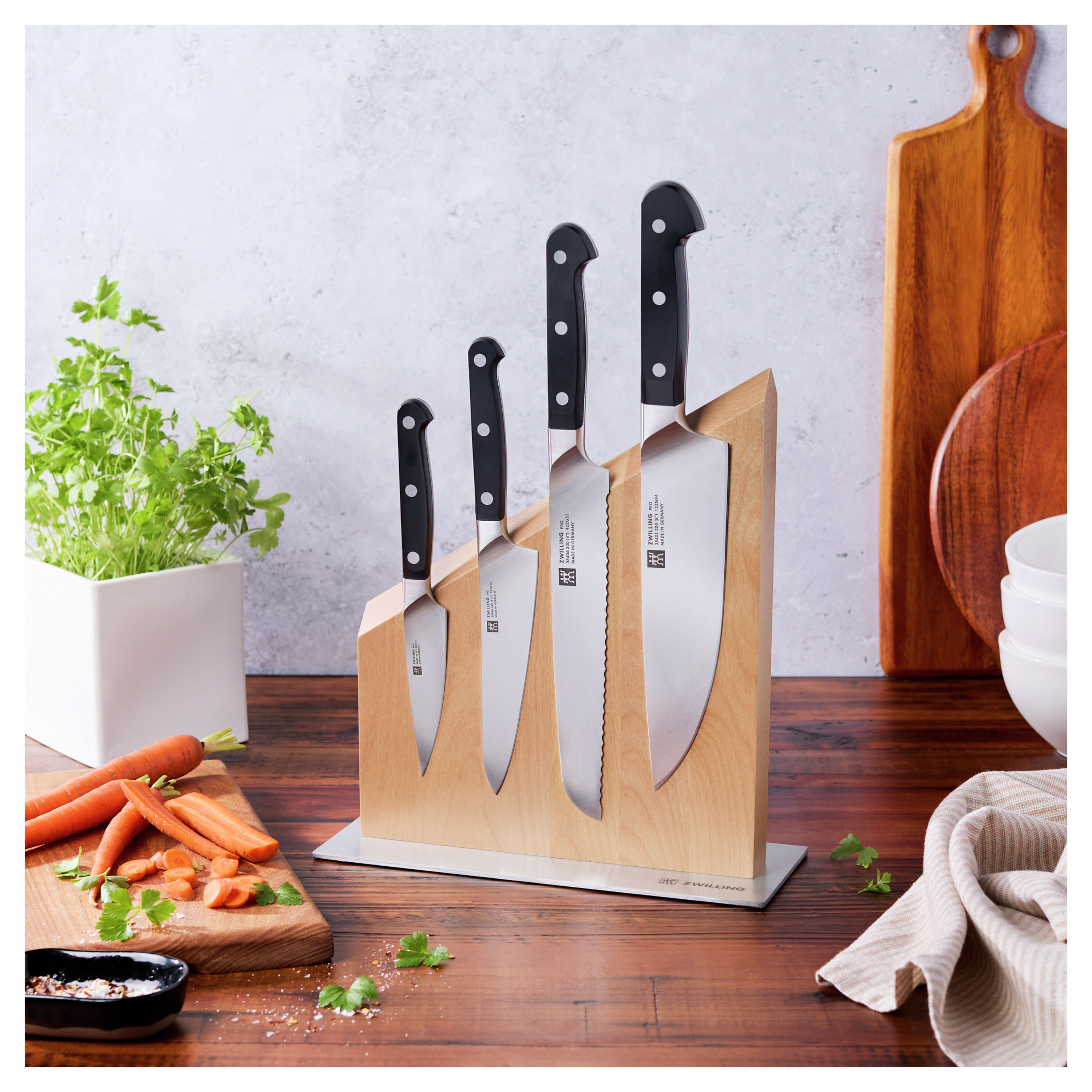 Buy ZWILLING Pro RCF Knife block set | ZWILLING.COM
