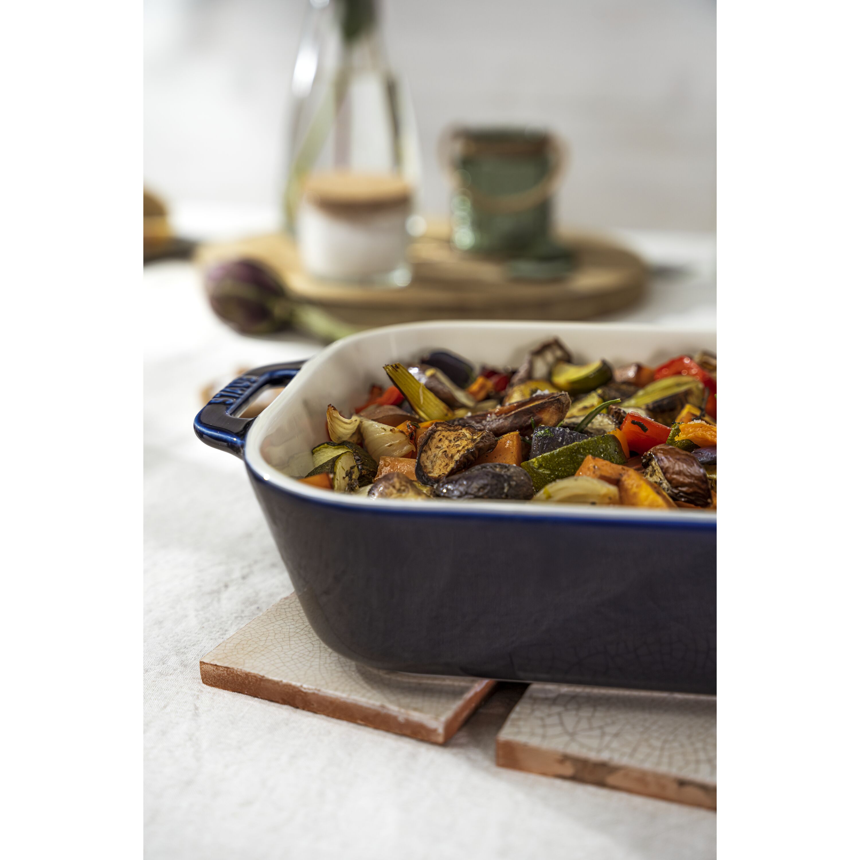 ストウブ　スタッカブルプレート20cm 3個セット Amazon｜staub ストウブ 「 ラウンド スタッカブル ディッシュ