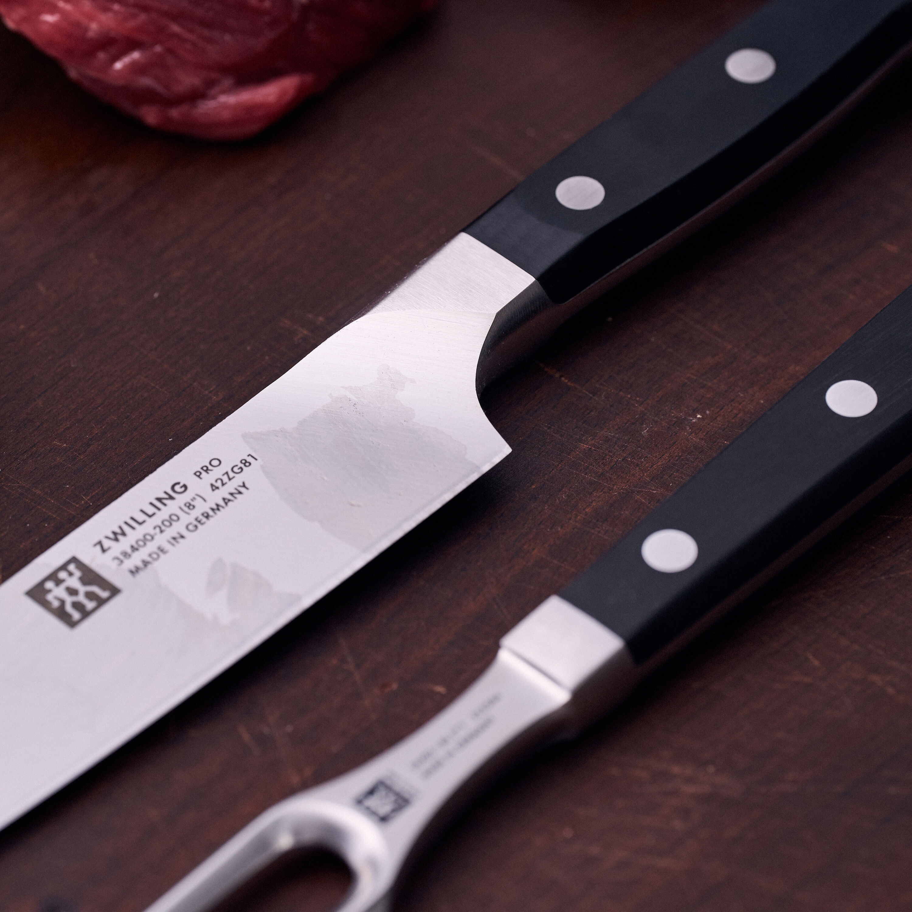 Buy ZWILLING Pro 2-pc, Carving Knife And Fork Set | ZWILLING.COM