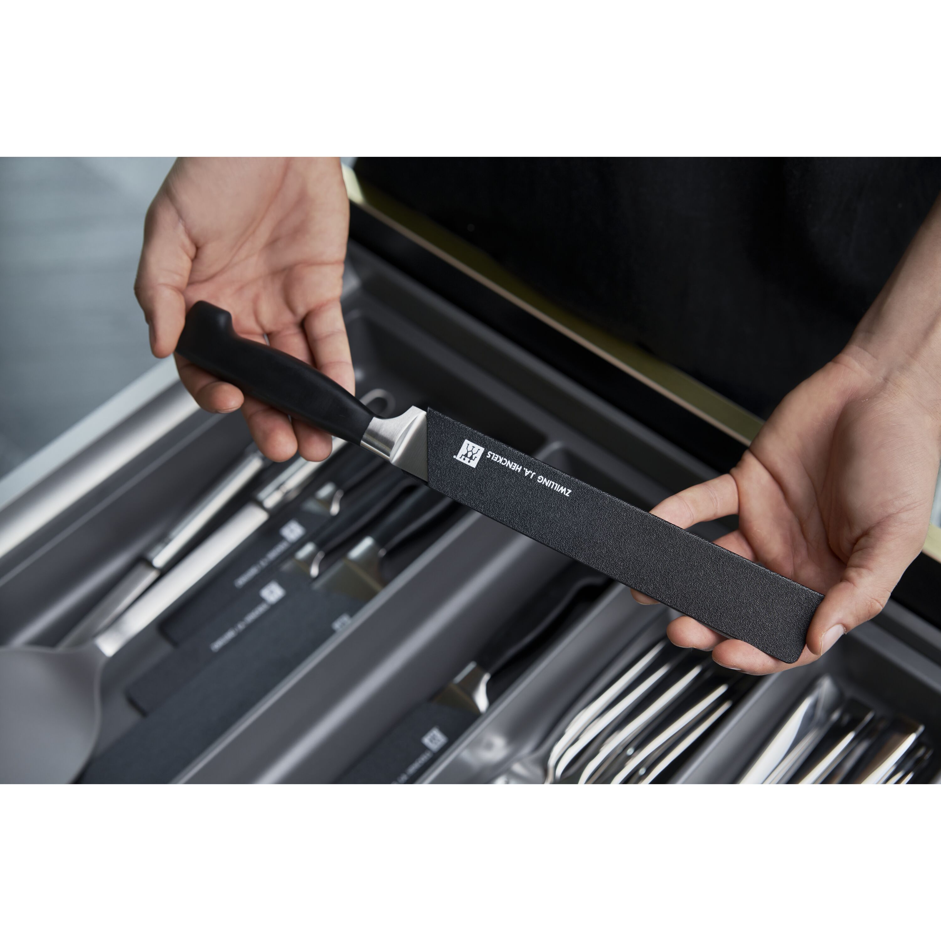 Zwilling ツヴィリング　8溝ナイフ収納トレイ ツヴィリング ブレードカバー | ツヴィリング公式オンラインショップ