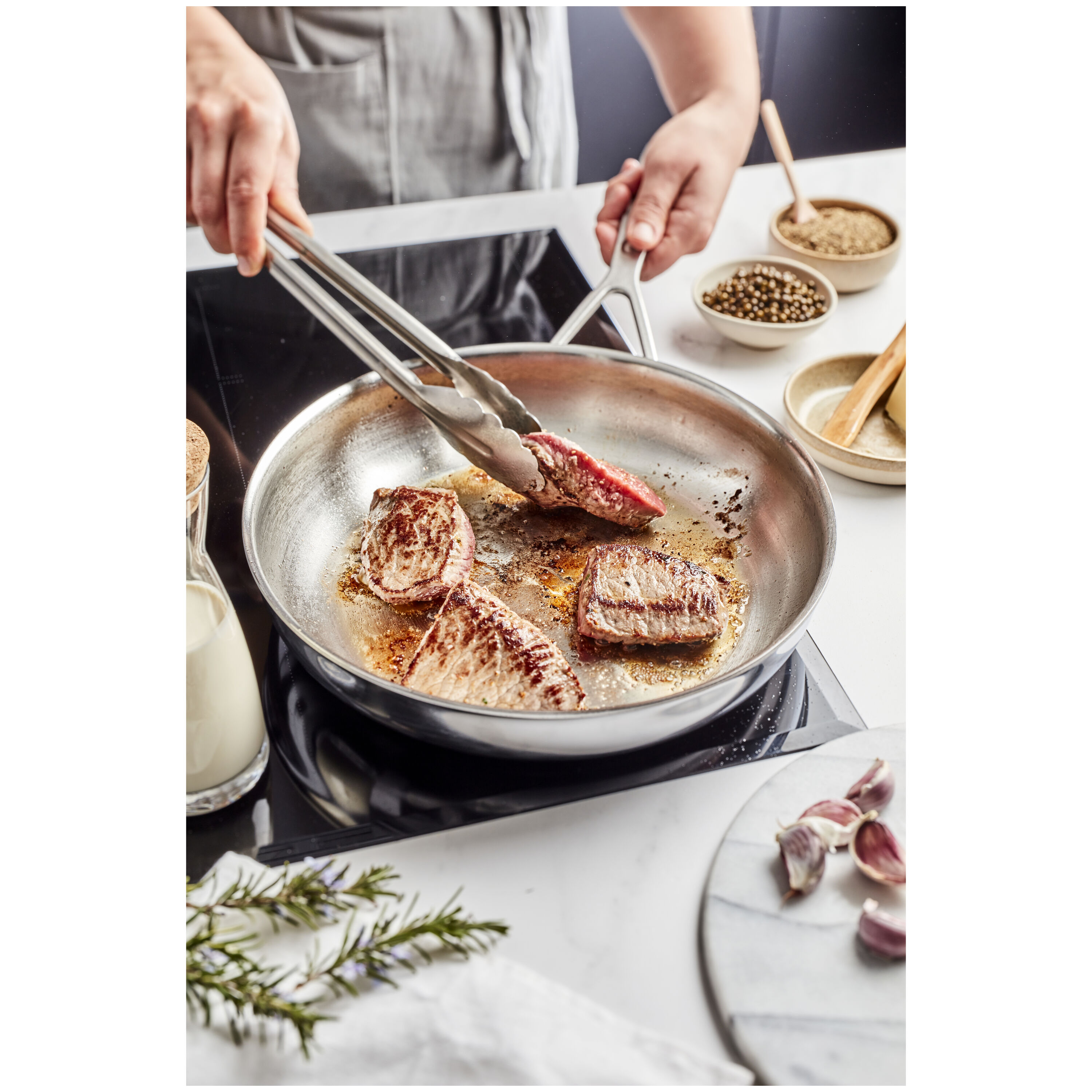 Buy Demeyere Industry 5 Frying pan with glass lid | ZWILLING.COM