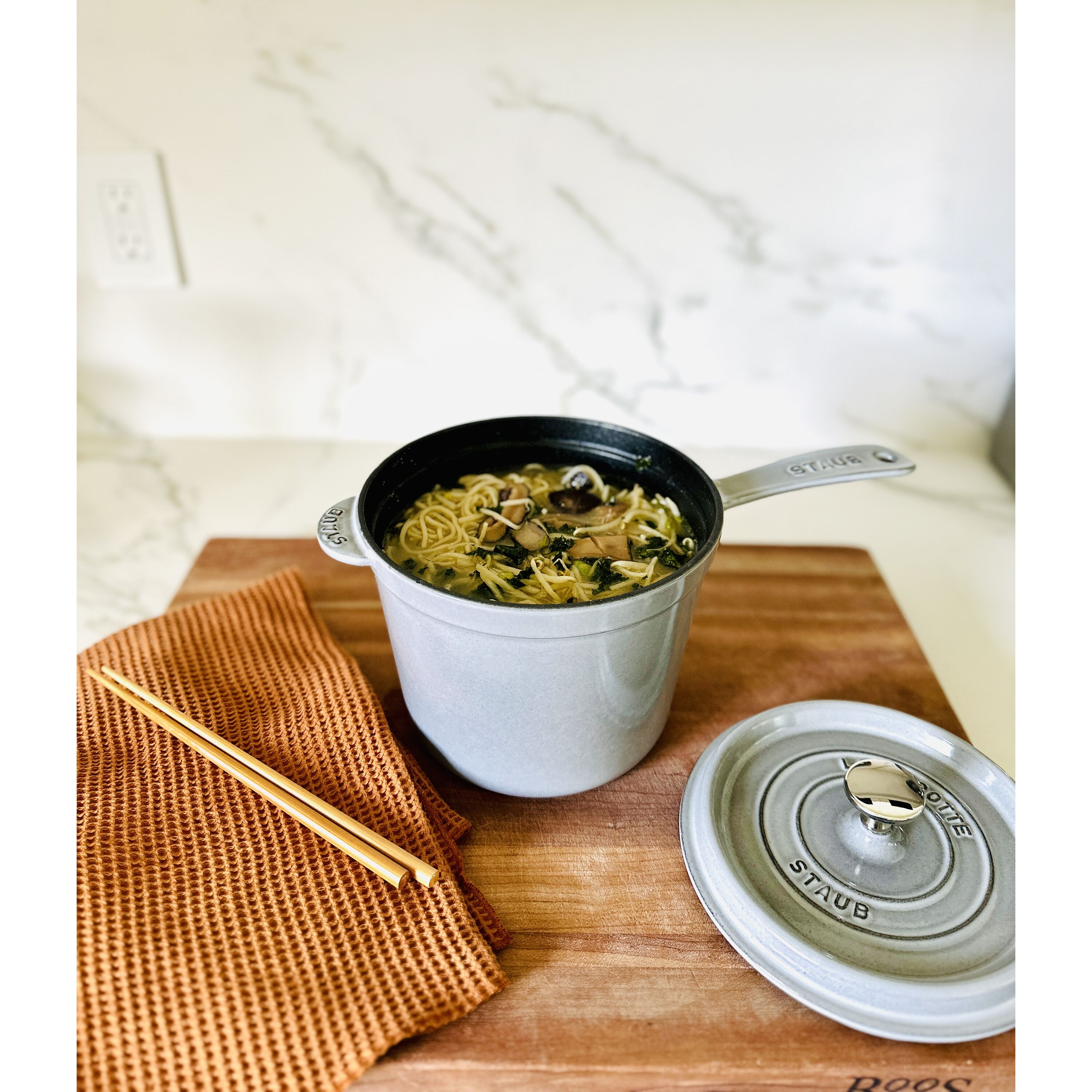 STAUB ソースポット　18 ソーシェ　片手　ストウブ STAUB ソースポット 18 ソーシェ 片手 ストウブ