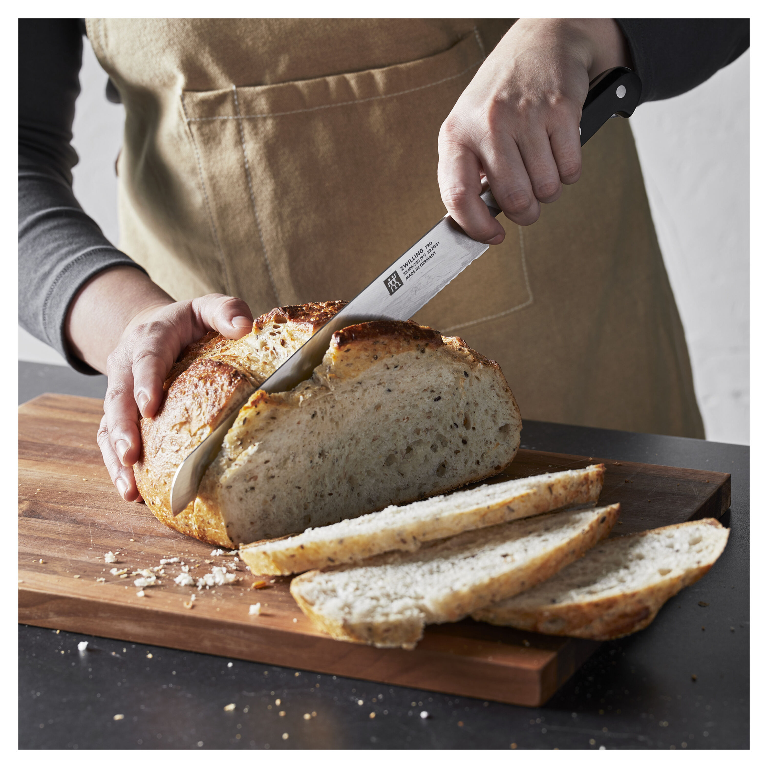 Buy ZWILLING Pro Bread knife | ZWILLING.COM