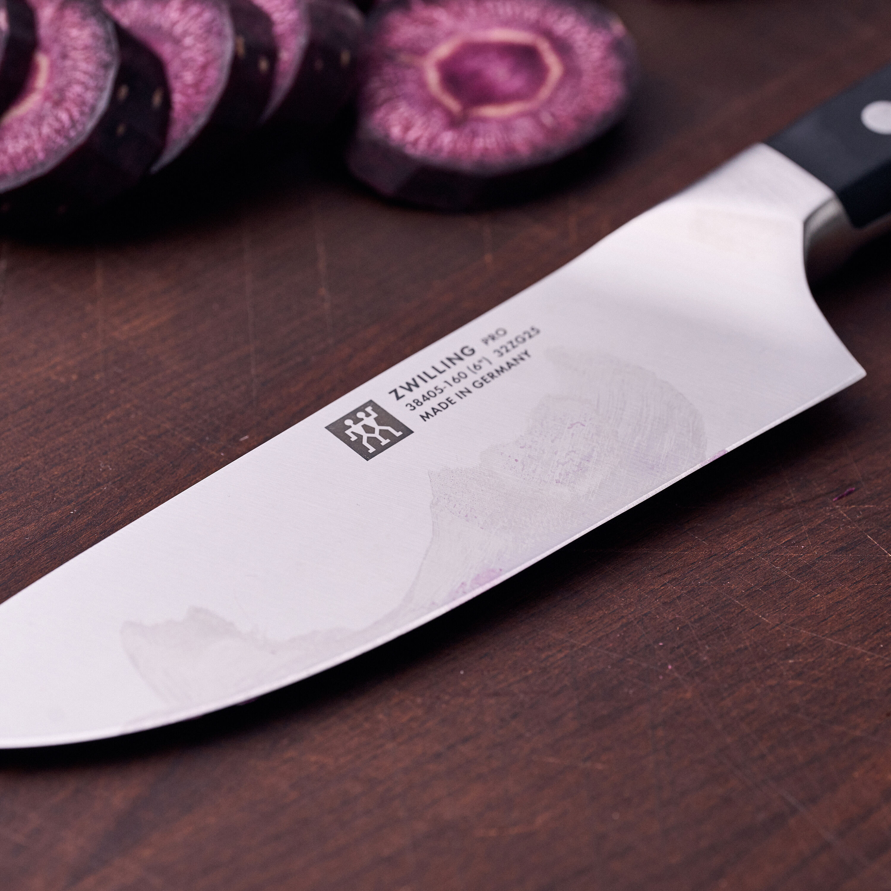 Buy ZWILLING Pro Chef's knife | ZWILLING.COM