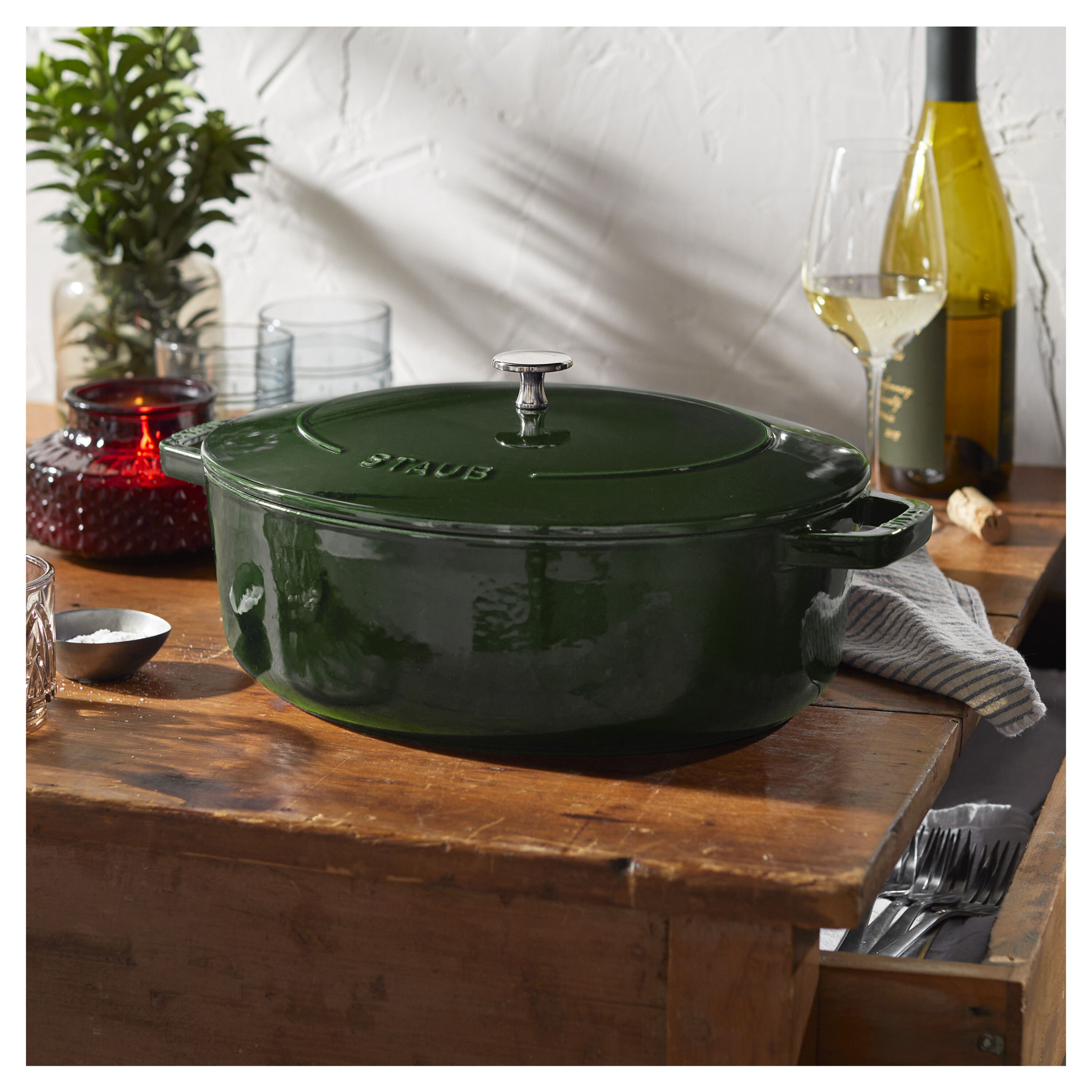 Buy Staub Cast Iron French oven | ZWILLING.COM