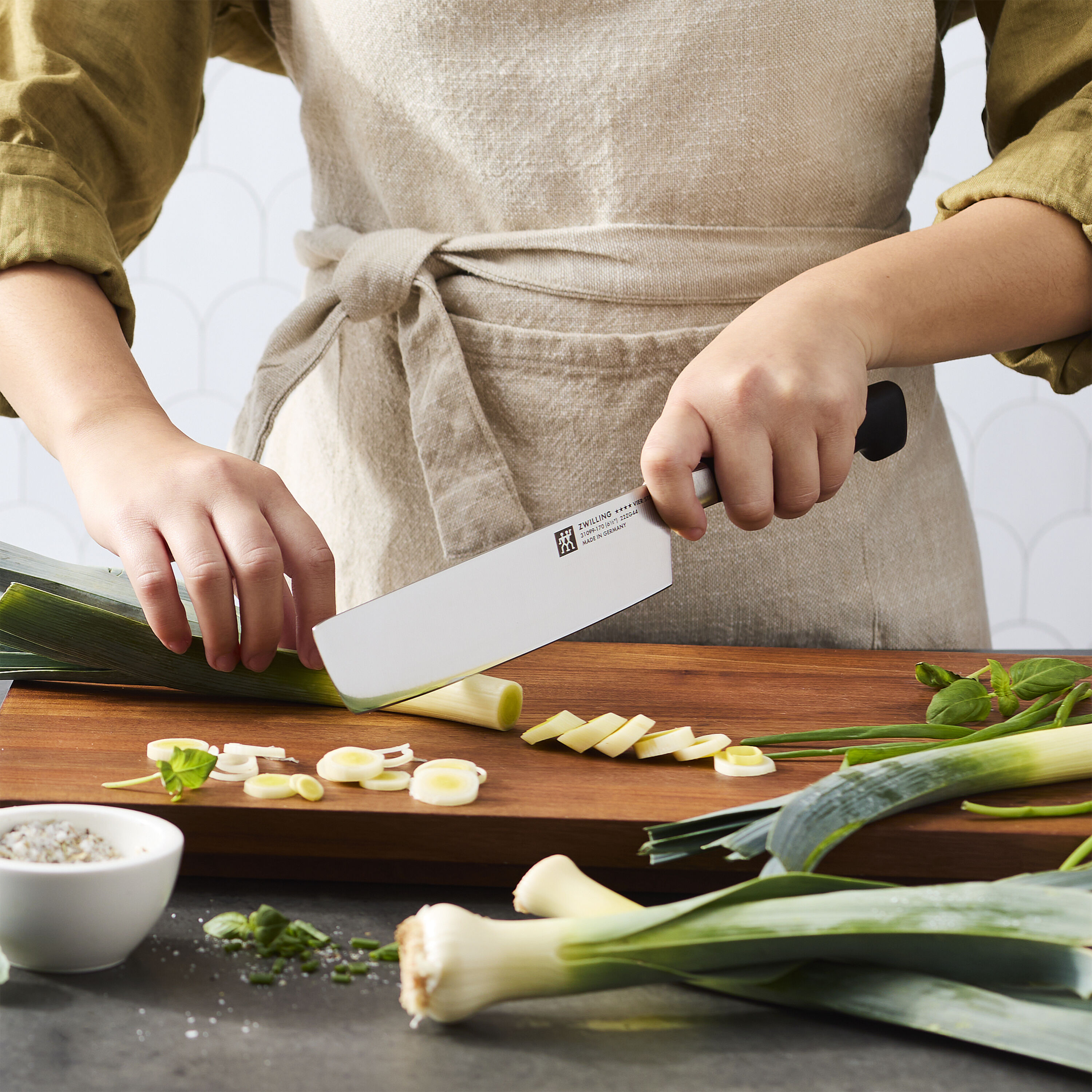 Buy ZWILLING FOUR STAR Nakiri 6.5 inch | ZWILLING.COM