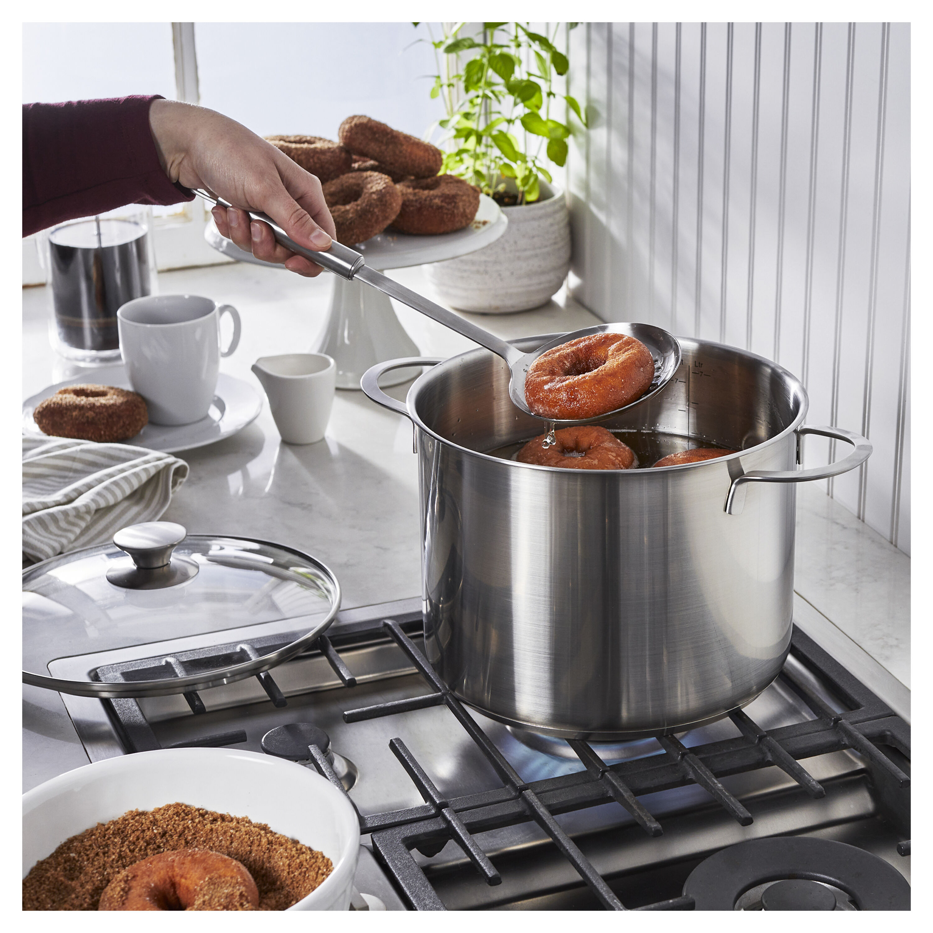 調理器具 Demeyere 28cm 18/10 Stainless Stew pot Amazon.com: Demeyere Essential 5-ply, 18/10 Stainless Steel, Stay