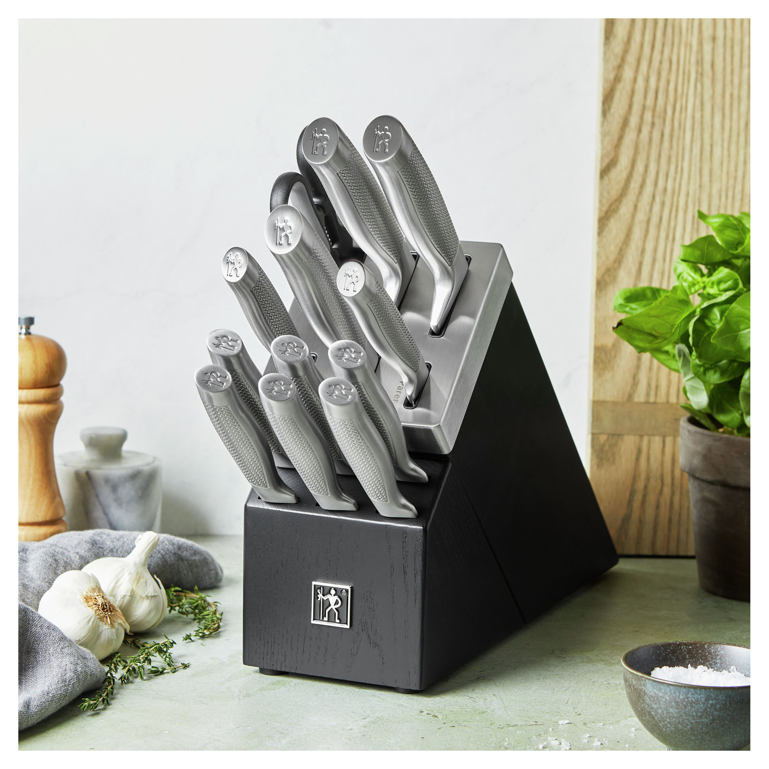 Henckels Forged Synergy 13-piece Knife Block Set & Reviews