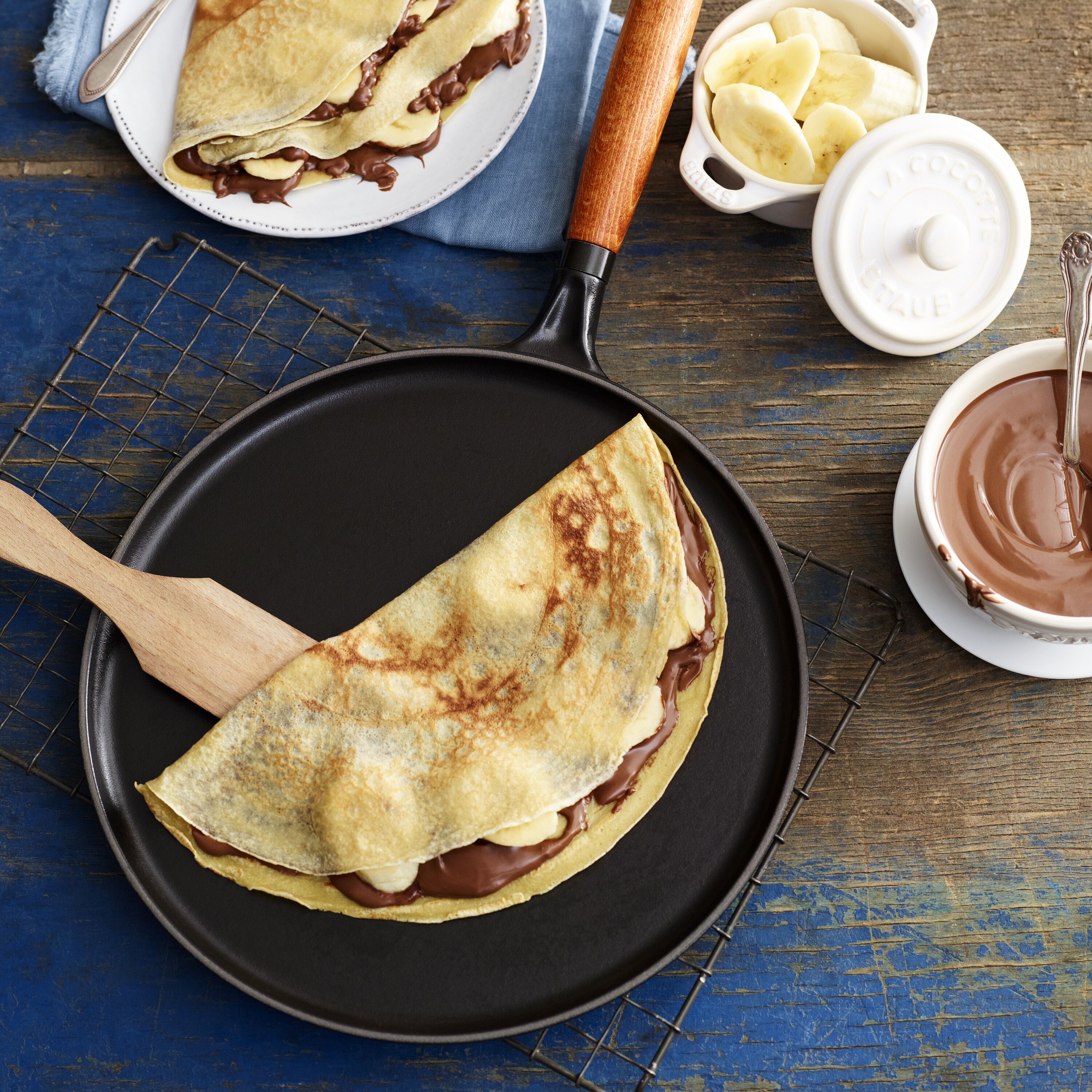 Buy Staub Pans Pancake pan with wooden handle | ZWILLING.COM