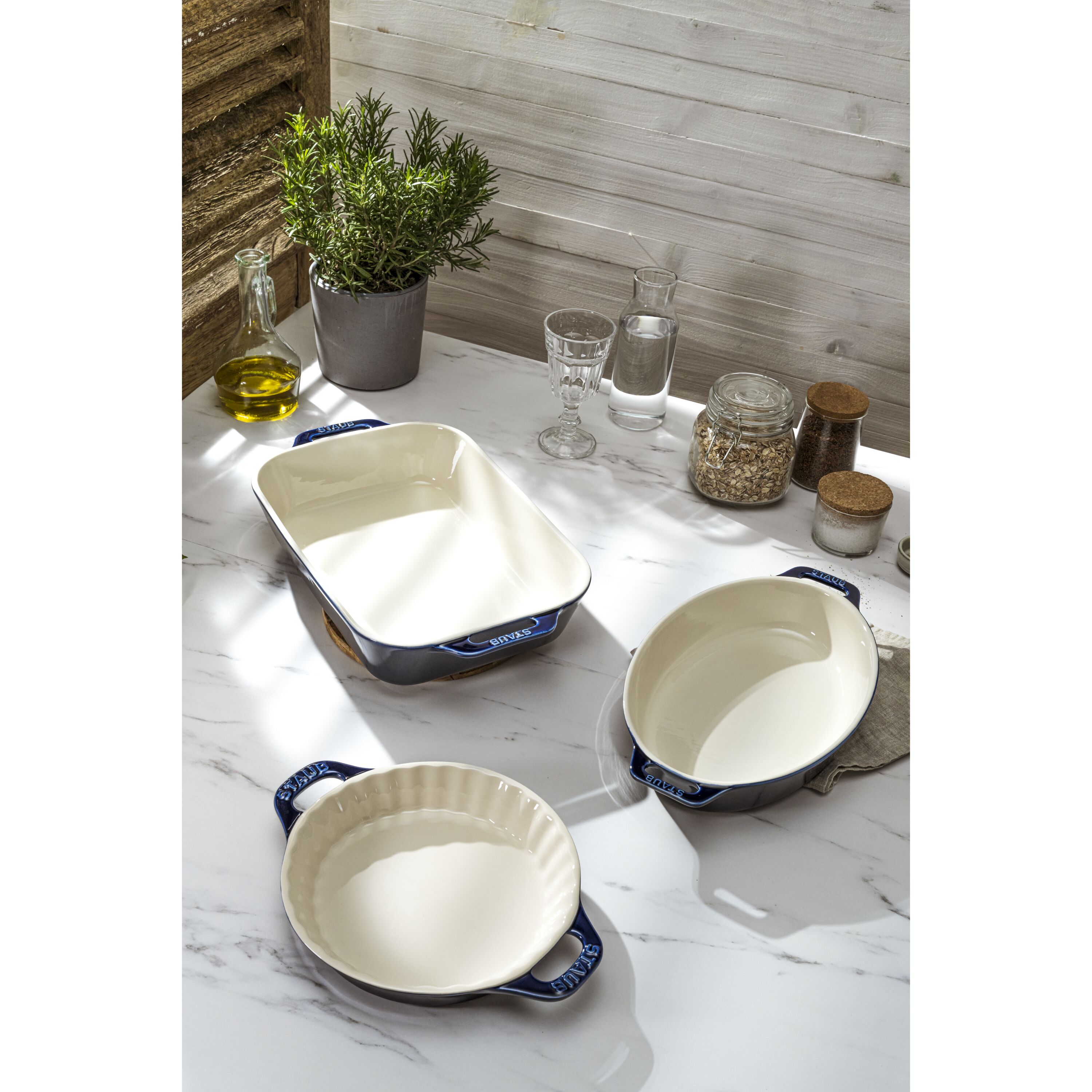  STAUB Ceramic 4-pc Baking Dish and Bowl Set - Dark Blue: Home &  Kitchen