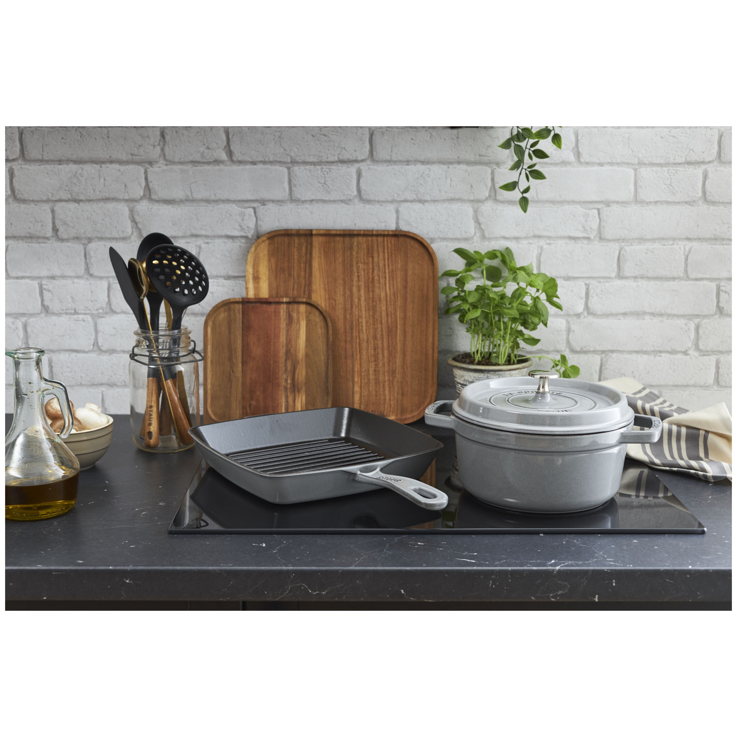 ストウブ 鋳物ホーロー鍋 ピコ・ココット | ツヴィリング公式