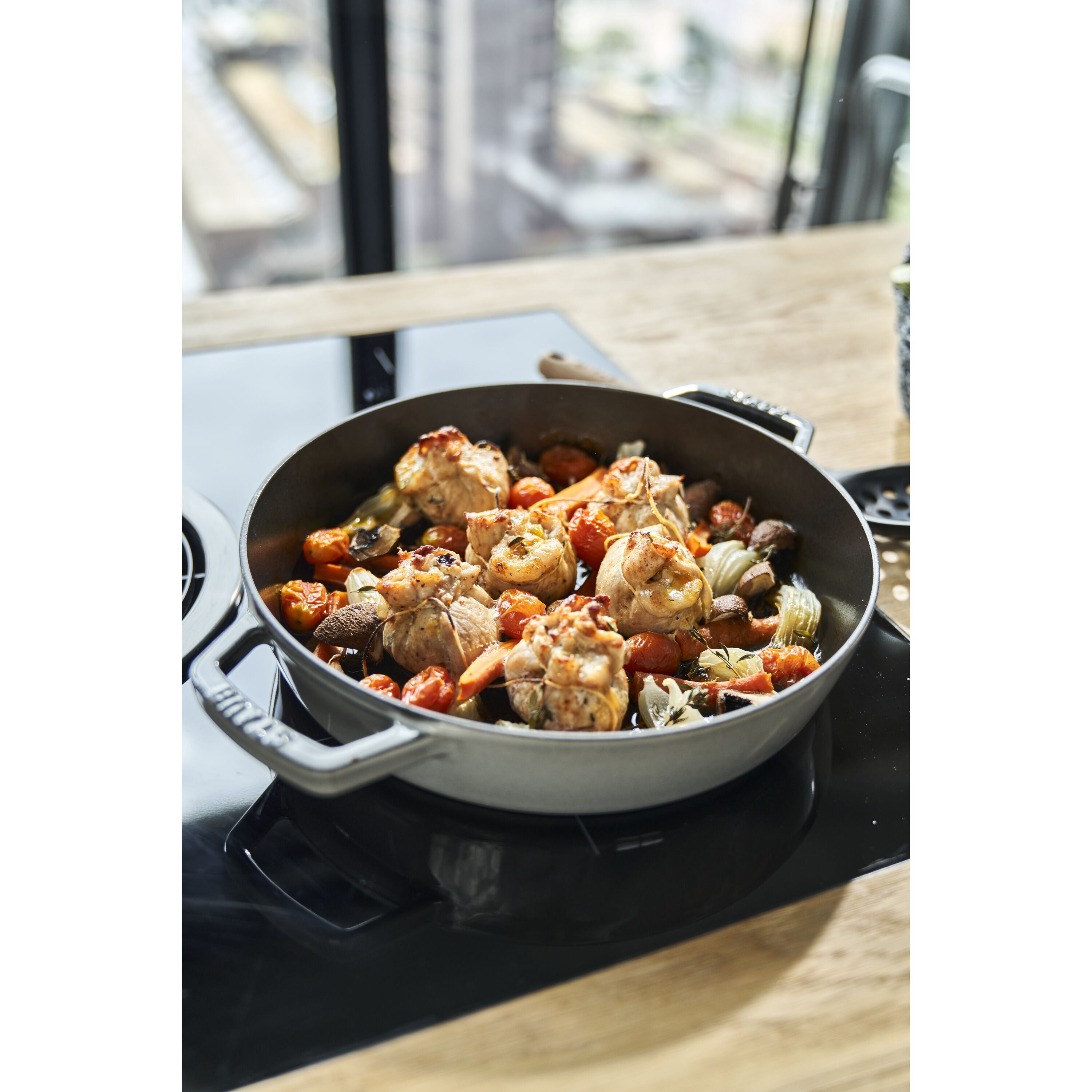 staub 両手フライパン / グレー 26 ストウブ フライパン フライパン 両手ハンドル | ツヴィリング公式