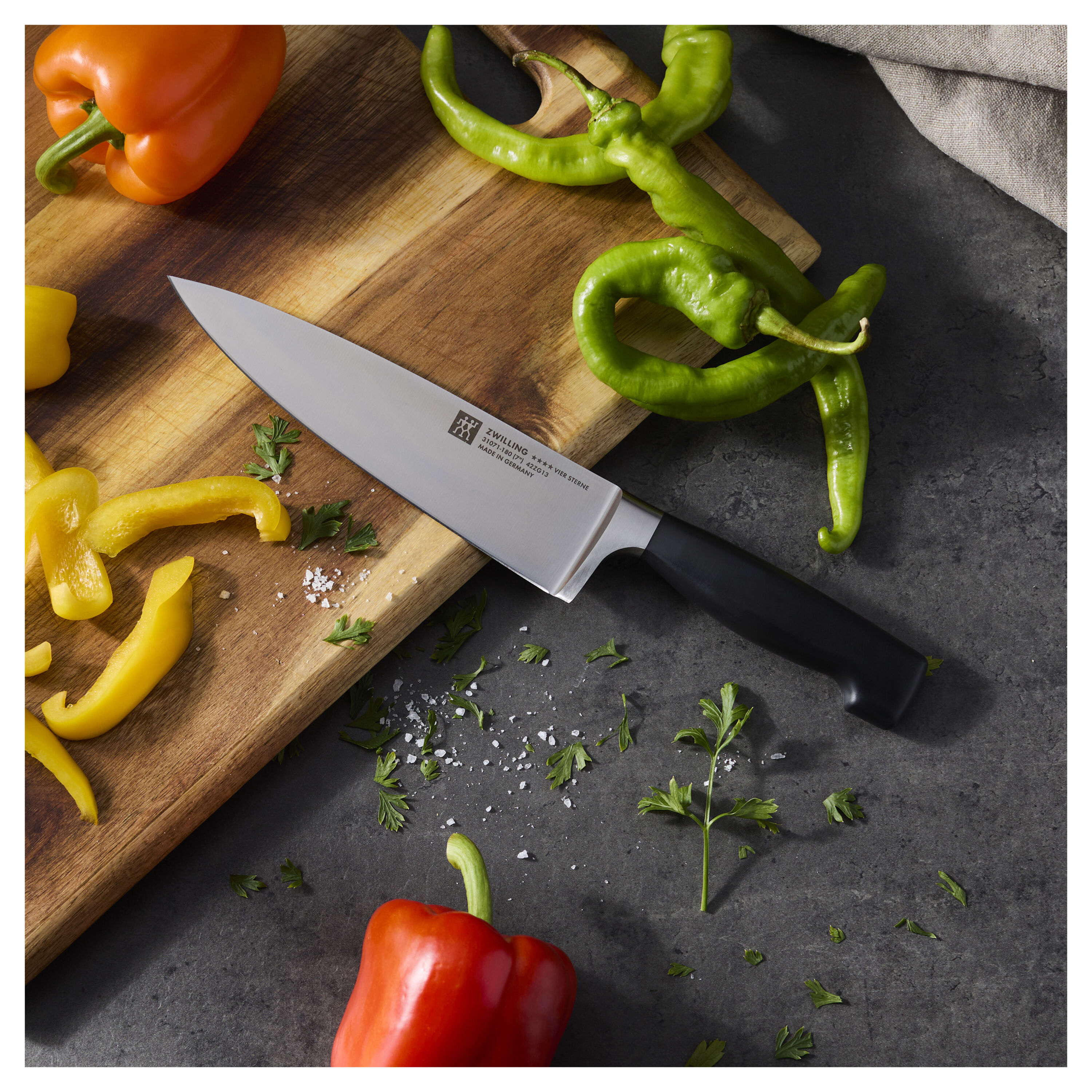 Buy ZWILLING Four Star Chef's knife | ZWILLING.COM