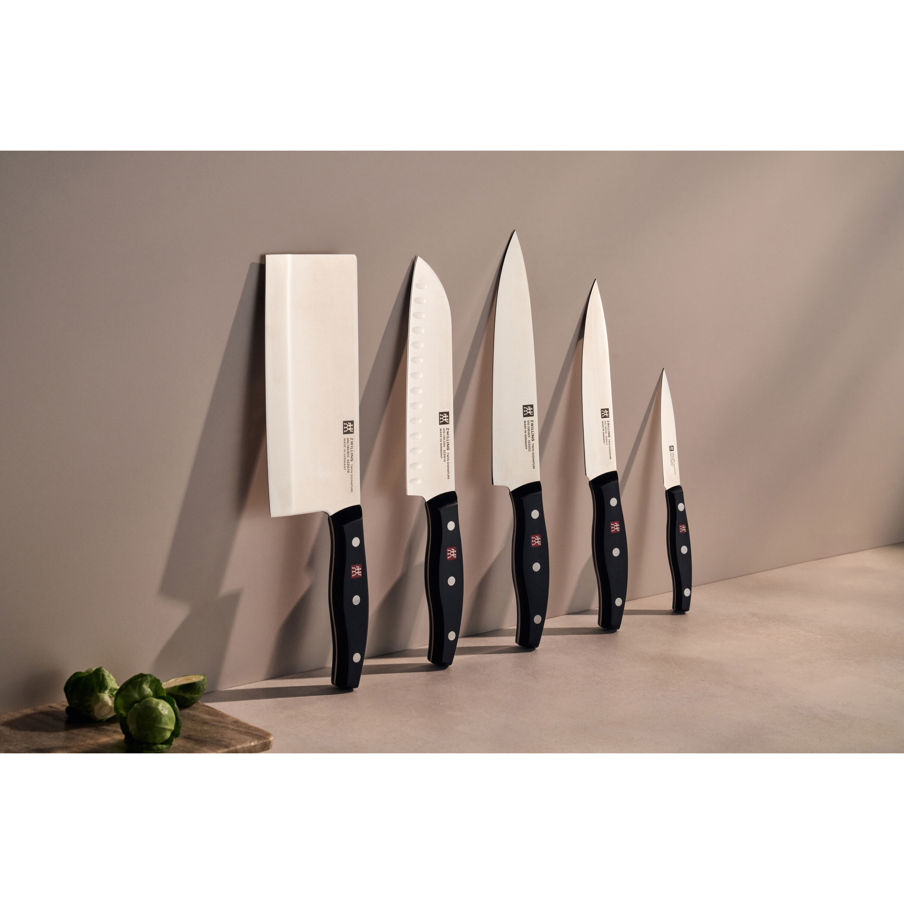 Buy ZWILLING Signature Carving knife | ZWILLING.COM