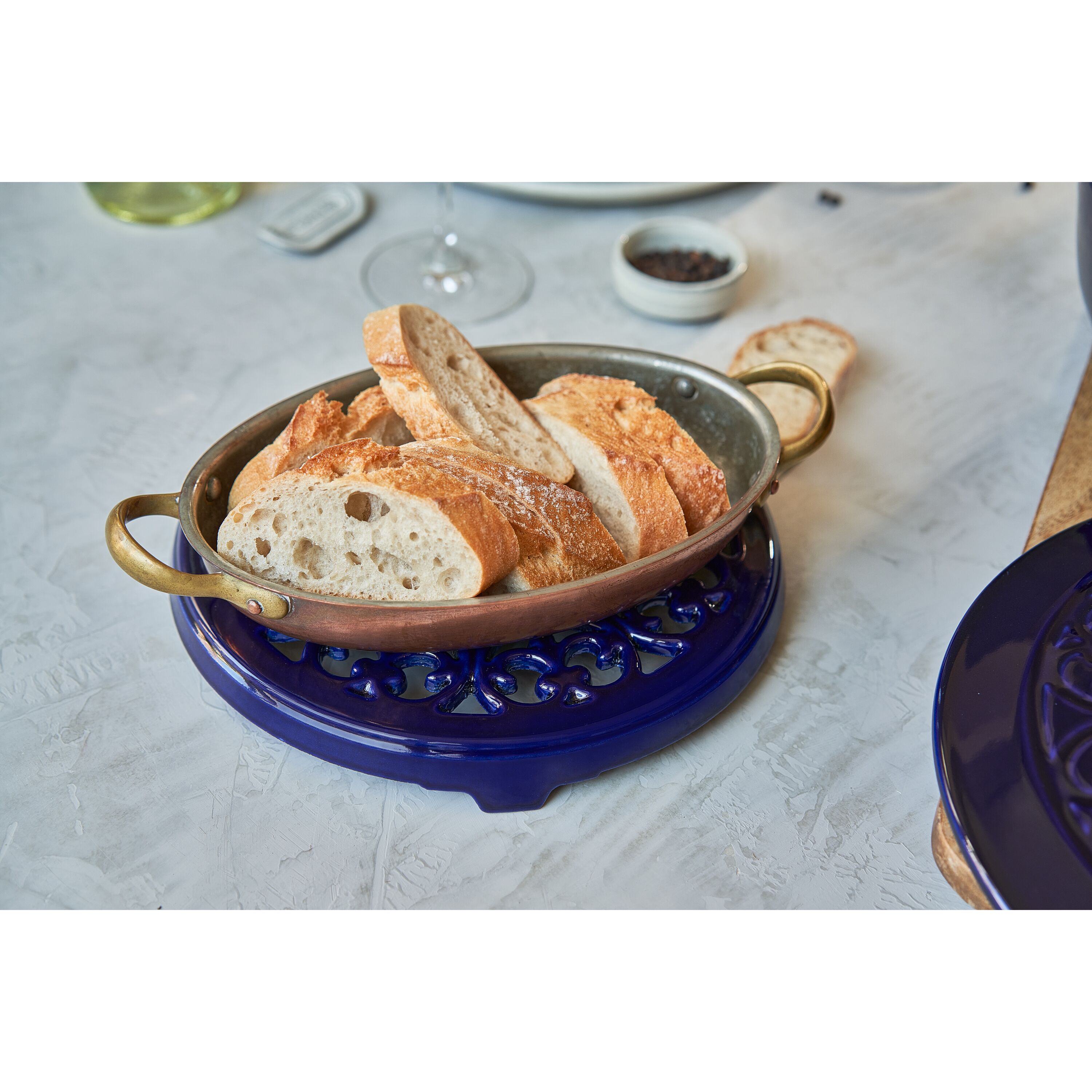 Buy Staub Cast Iron - Accessories Trivet | ZWILLING.COM