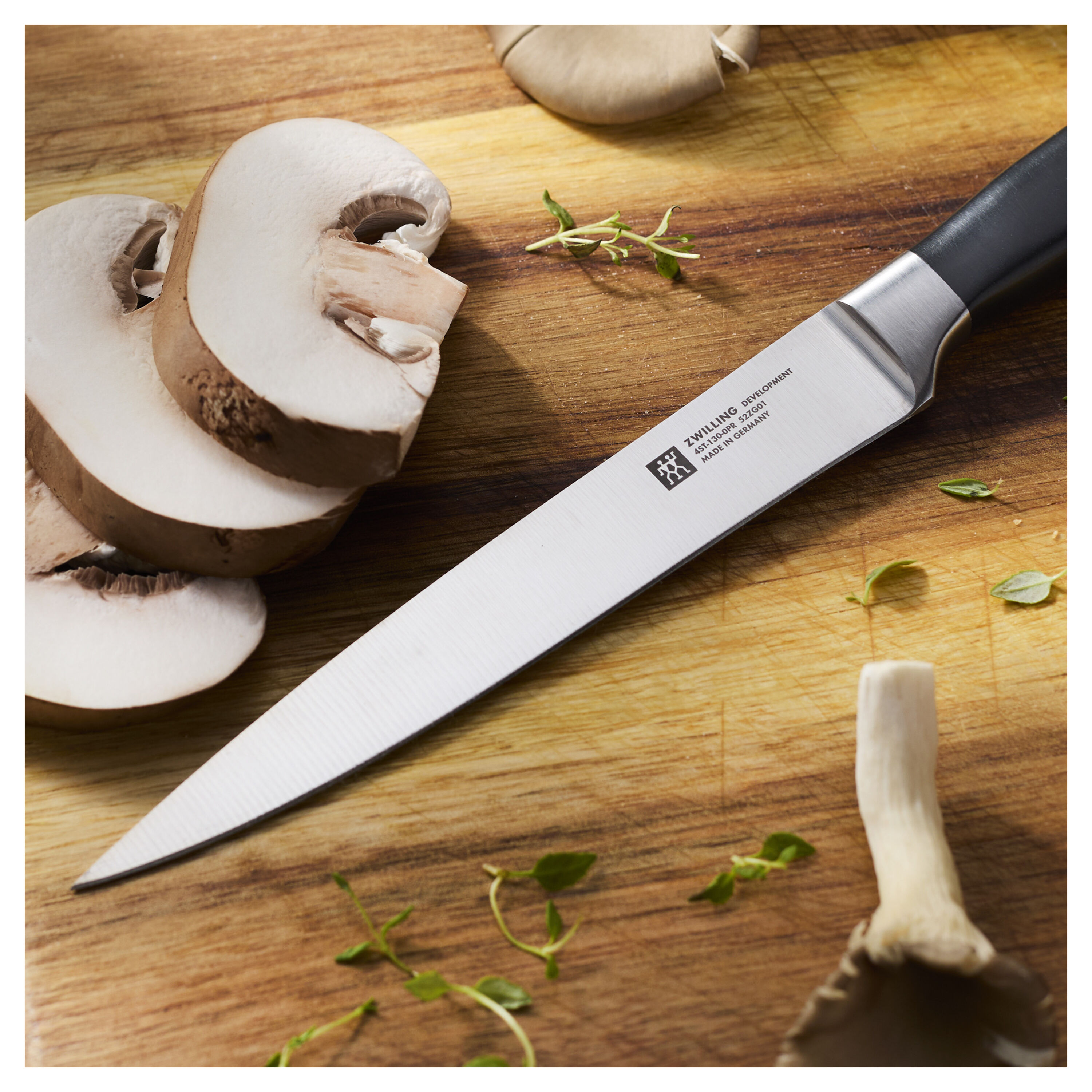 Buy ZWILLING Four Star Utility Knife 5 inch, fine edge | ZWILLING.COM