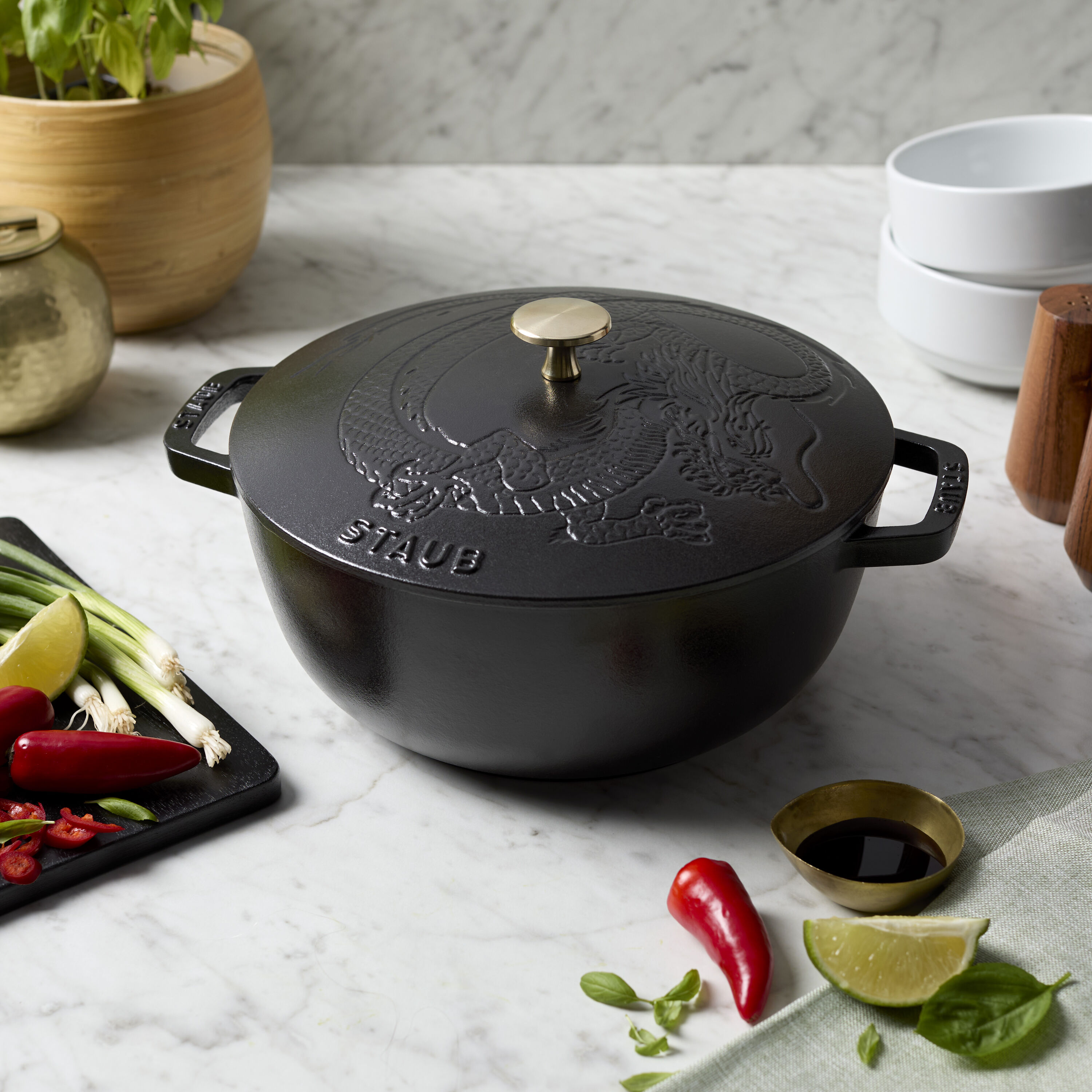 STAUB 黒 LA MARMITE 18CM NOIR未使用 STAUB 黒 LA MARMITE 18CM NOIR未使用 STAUB 黒 LA MARMITE 18CM NOIR
