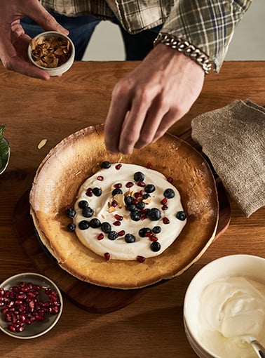 Sweet Dutch Baby with quark and fruit