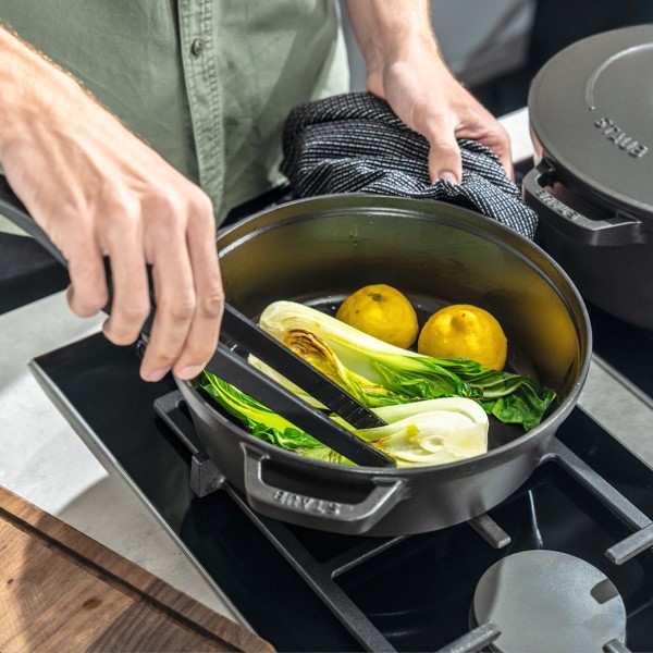 https://www.zwilling.com/on/demandware.static/-/Sites-zwilling-uk-Library/default/dw71d4e7a5/images/product-content/masonry-content/staub/cast-iron/stackable/pdp-masonry-module-staub-stackable-content_3_600x600.jpg