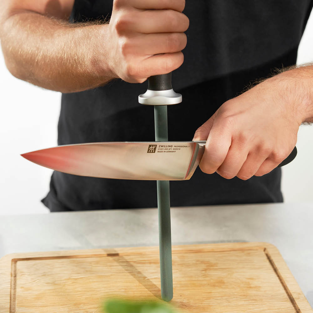https://www.zwilling.com/on/demandware.static/-/Sites-zwilling-uk-Library/default/dwac462f6c/images/product-content/masonry-content/zwilling/cutlery/knife-sharpener/32513-231-0Lifestyle_Image_Product_OS_750x750_1.jpg