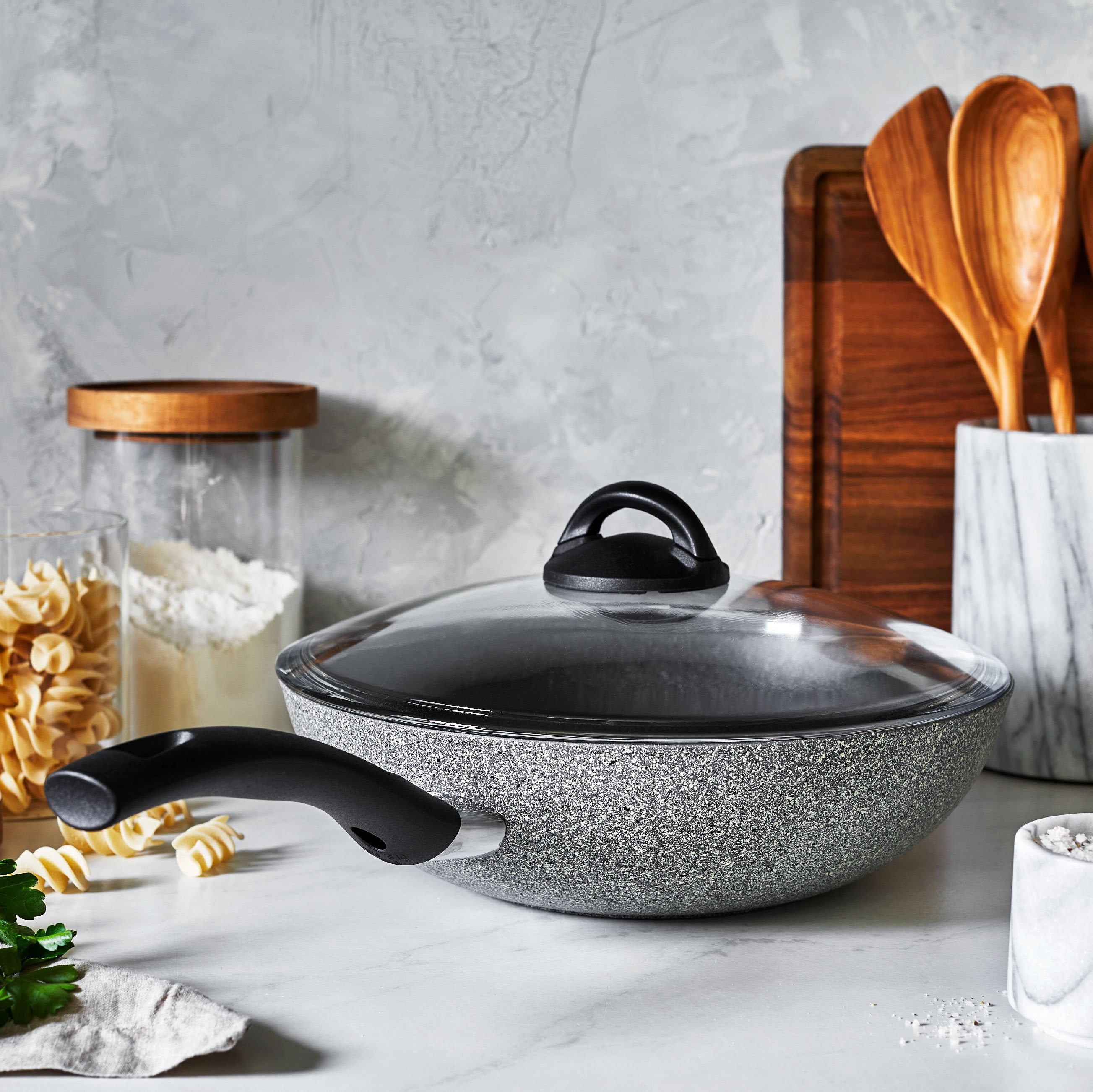 https://www.zwilling.com/on/demandware.static/-/Sites-zwilling-us-Library/default/dw8d395658/images/product-content/masonry-content/ballarini/cookware/parma/Ballerini_Parma_Masonry-03.jpg