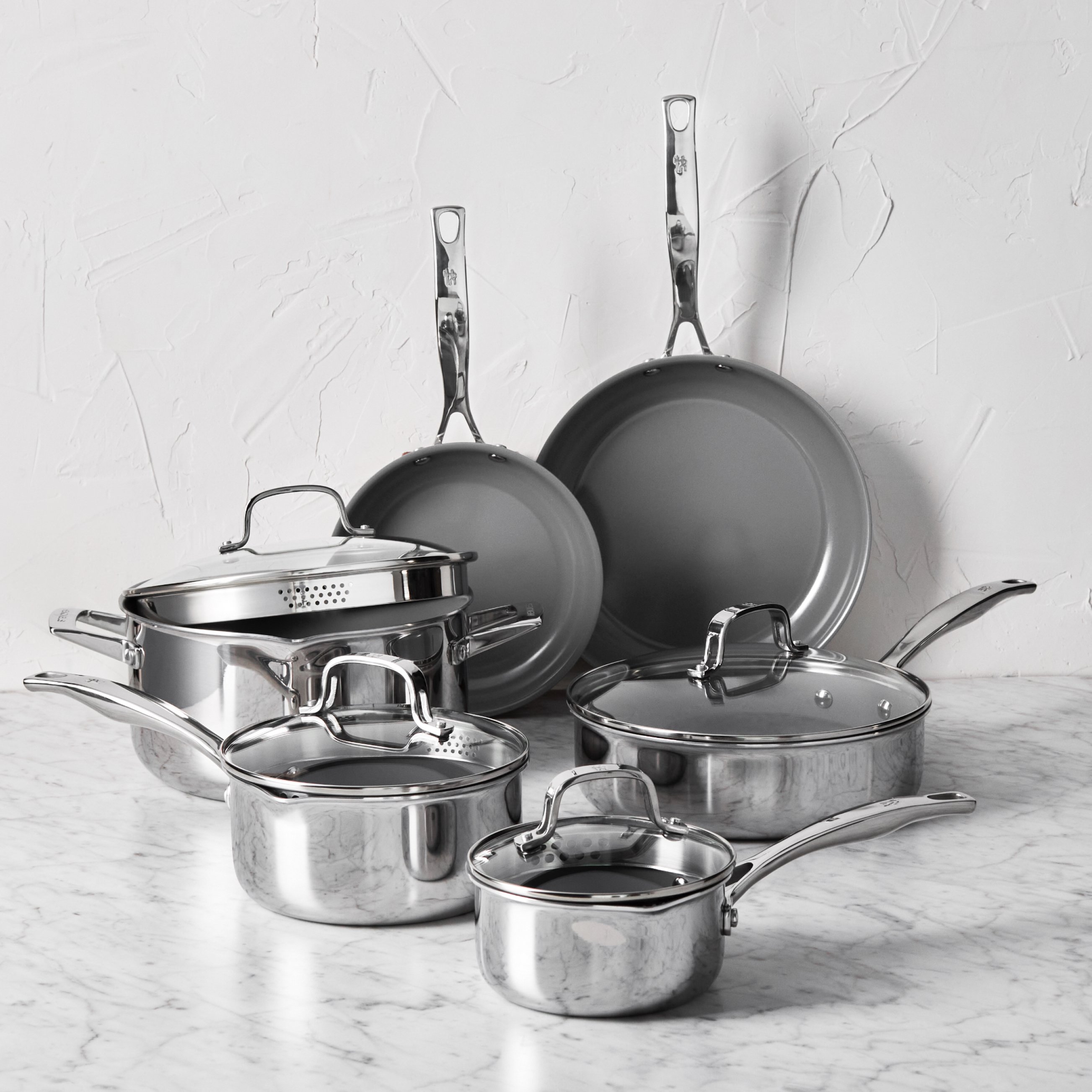 https://www.zwilling.com/on/demandware.static/-/Sites-zwilling-us-Library/default/dwc475e4e0/images/product-content/masonry-content/henckels/cookware/henckels-h3/H3COATED_01.jpg