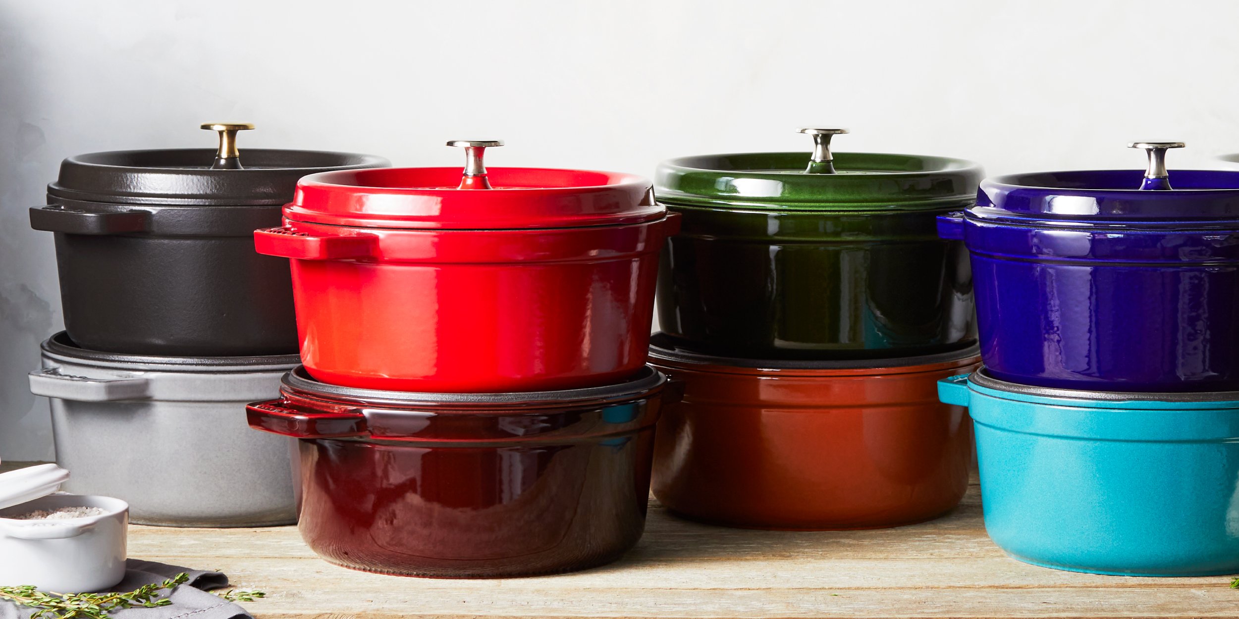 https://www.zwilling.com/on/demandware.static/-/Sites-zwilling-us-Library/default/dwcd272ecb/images/product-content/masonry-content/staub/cast-iron/cocotte/Cocottes_Mason_Comp_1200-600_DailyPanMasonry.jpg