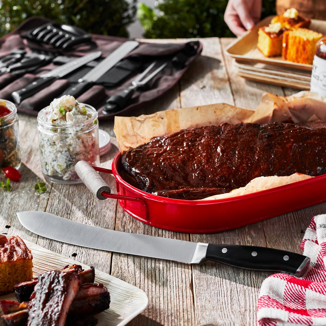 https://www.zwilling.com/on/demandware.static/-/Sites-zwilling-us-Library/default/dwf0328b2c/images/product-content/masonry-content/henckels/cutlery/BBQTools_Mason_Comp_Masonry_600x600_Ribs.jpg